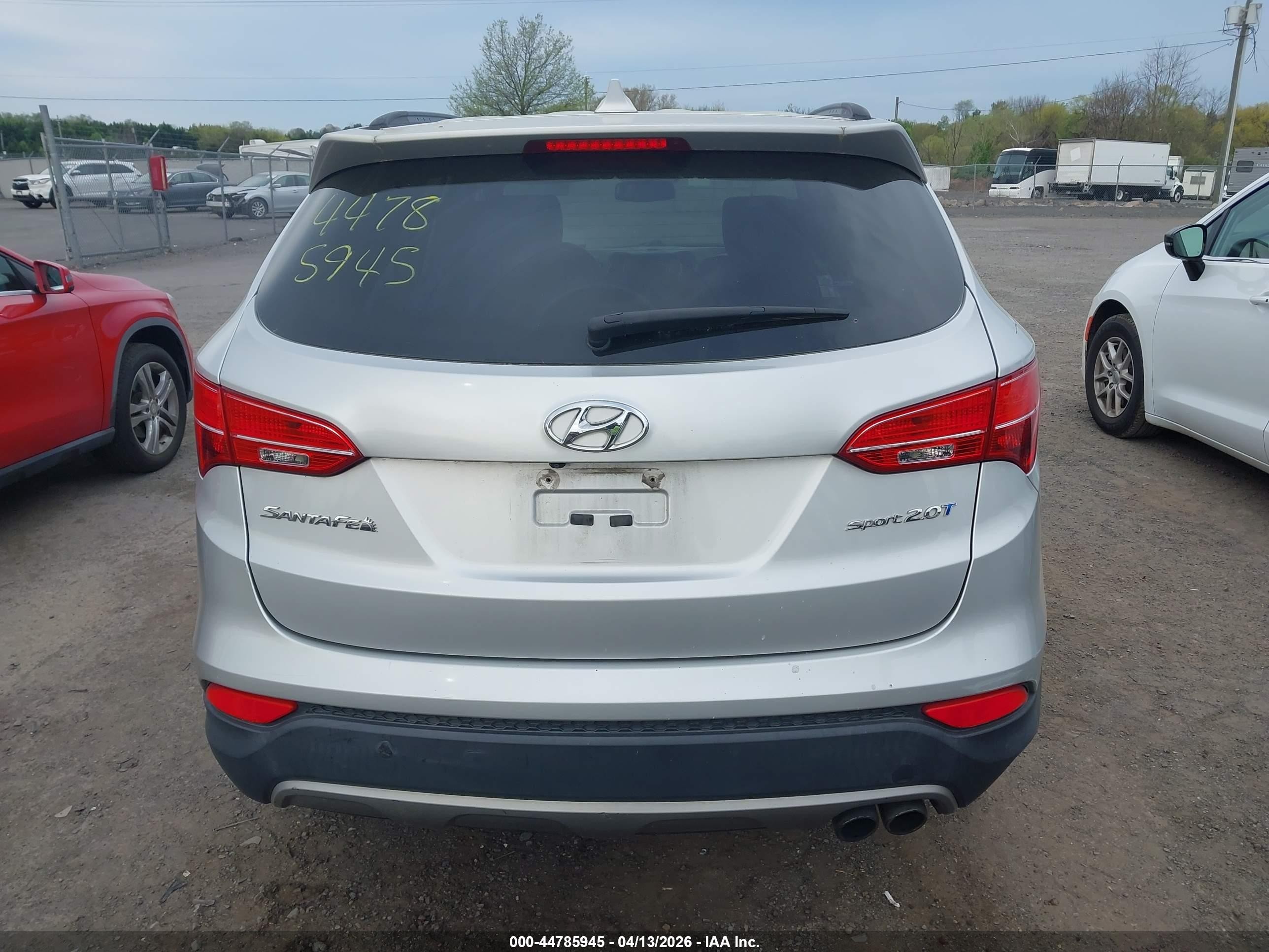 2013 Hyundai Santa Fe Sport 2.0t Silver vin: 5XYZU3LA9DG091979