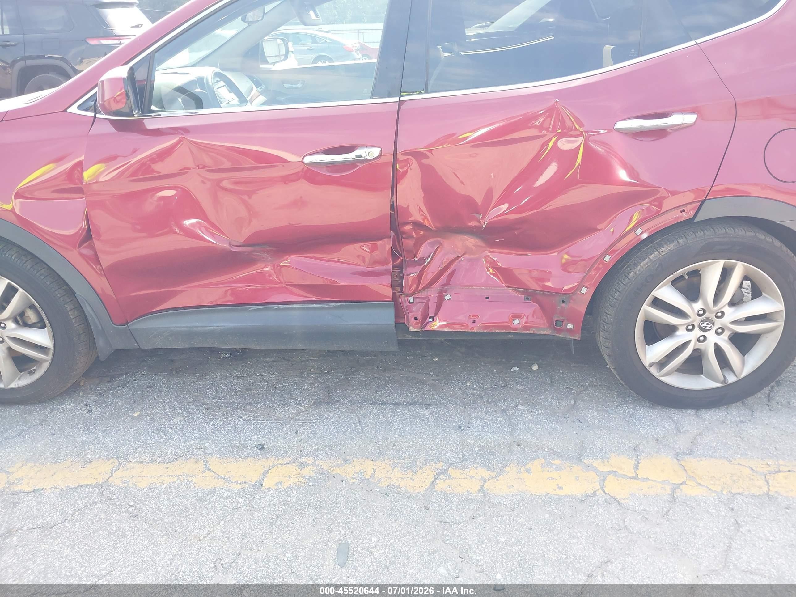 2013 Hyundai Santa Fe Sport 2.0t Red vin: 5XYZU3LAXDG090002