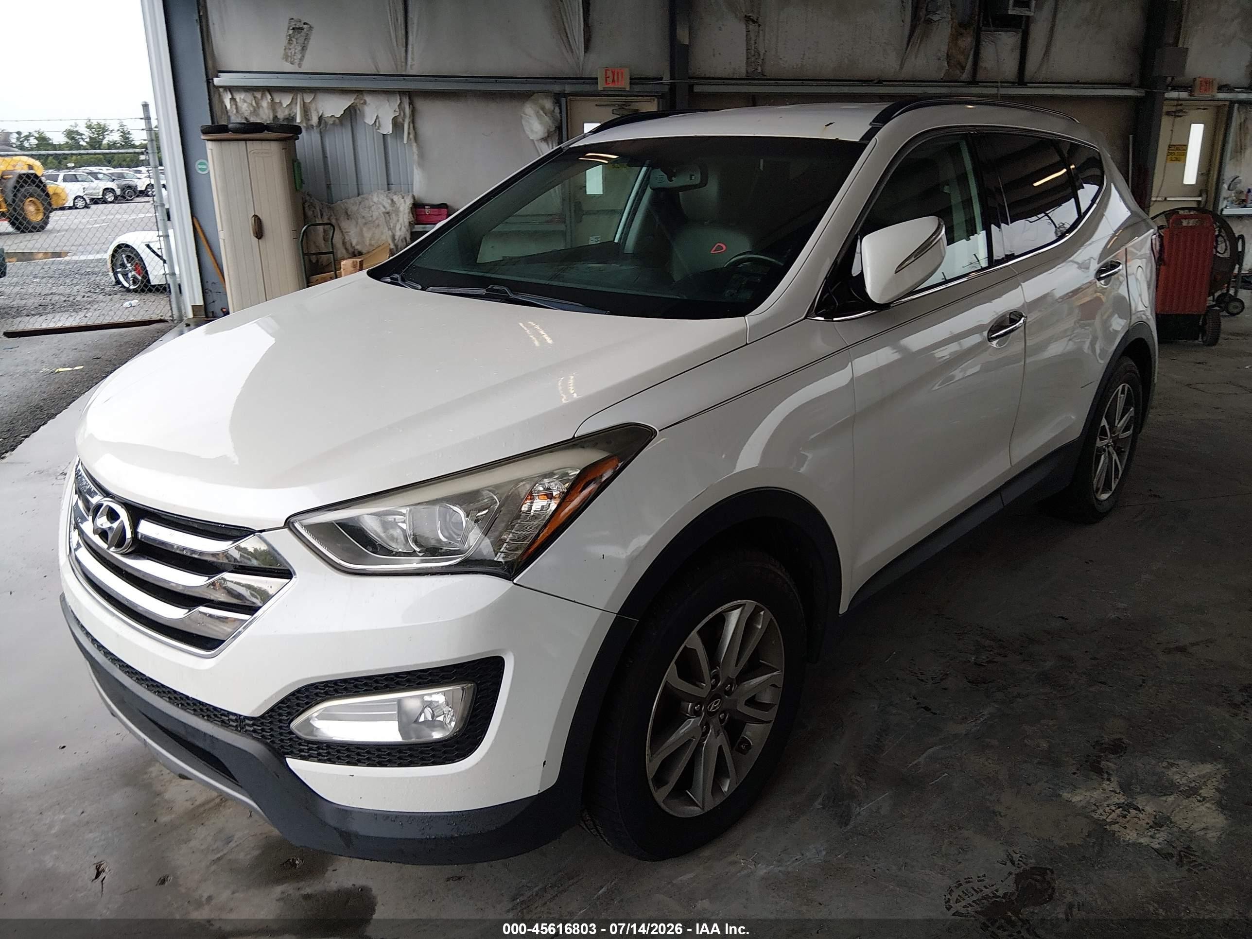 2014 Hyundai Santa Fe Sport 2.0l Turbo White vin: 5XYZU3LAXEG125400