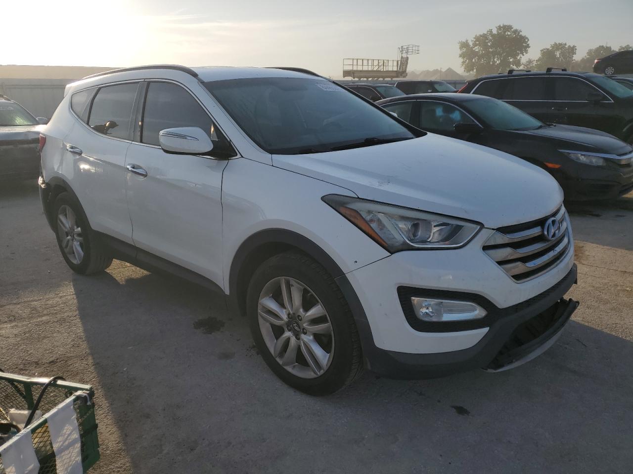 2014 Hyundai Santa Fe Sport 2.0t White vin: 5XYZU3LAXEG157022