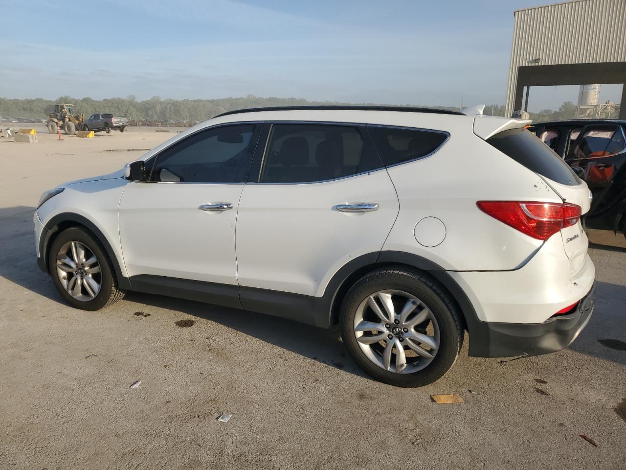 2014 Hyundai Santa Fe Sport 2.0t White vin: 5XYZU3LAXEG157022