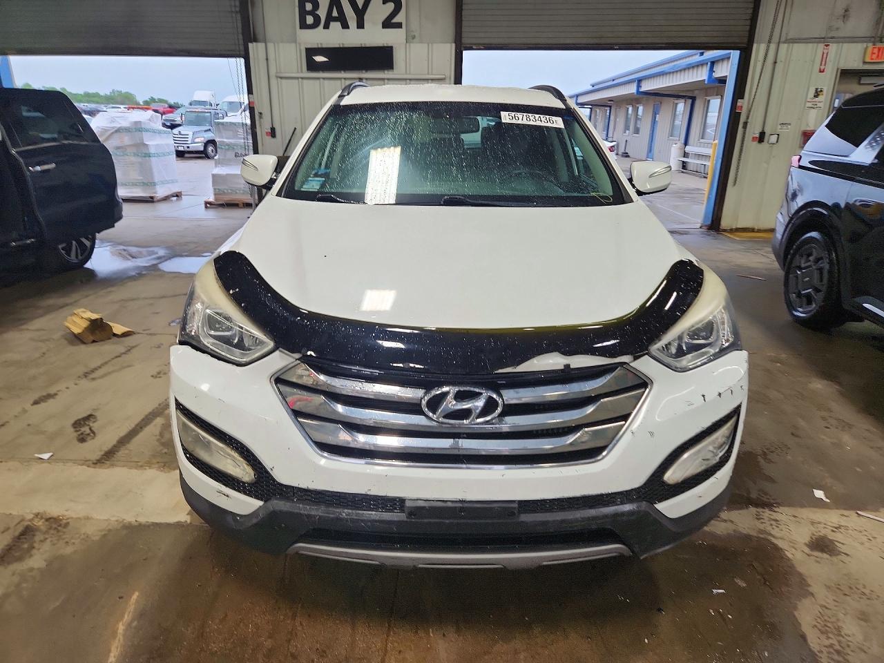2014 Hyundai Santa Fe Sport 2.0t White vin: 5XYZU3LAXEG191994