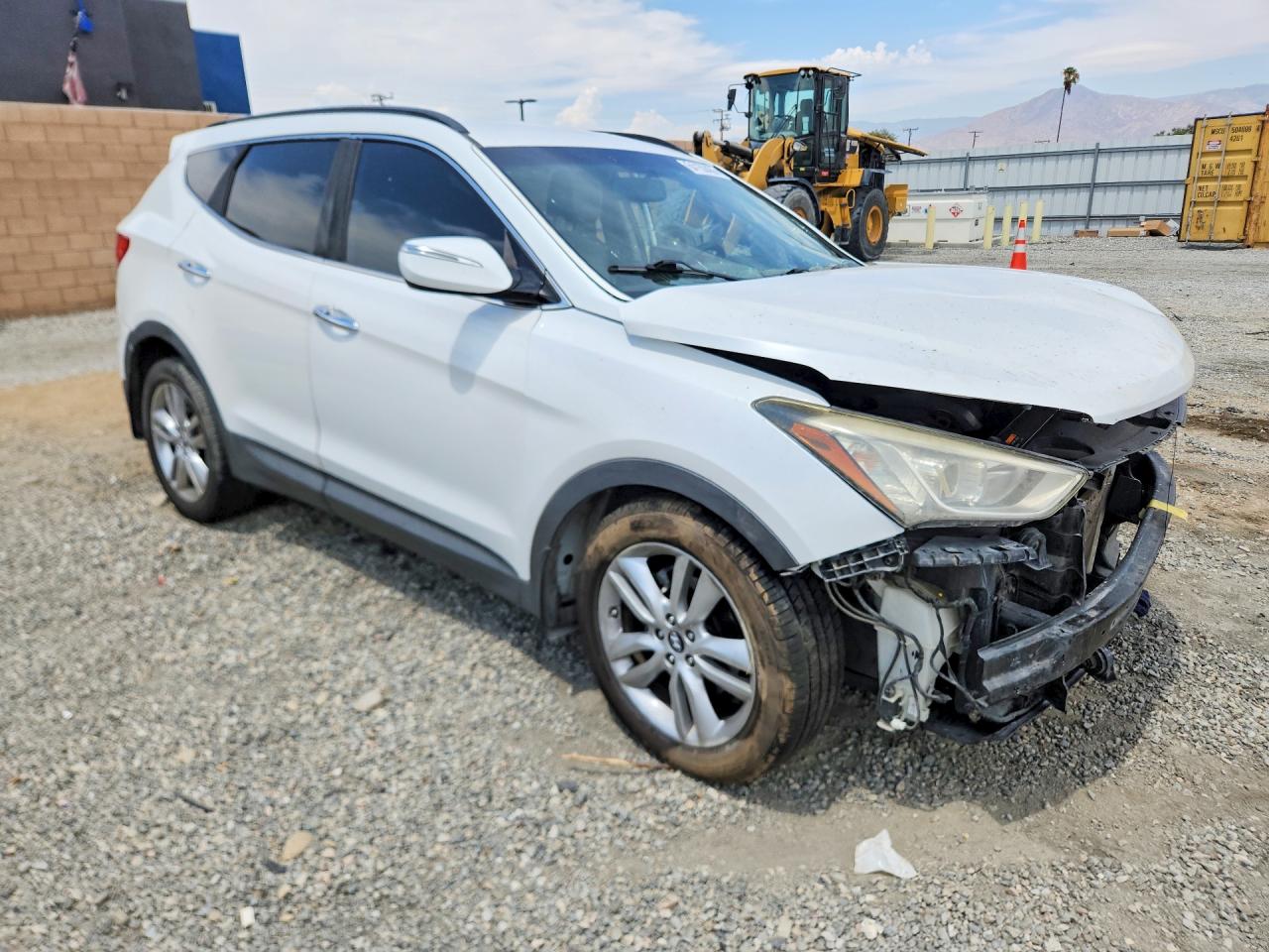 2014 Hyundai Santa Fe Sport 2.0t White vin: 5XYZU3LAXEG211712
