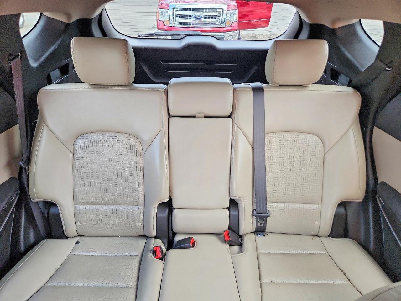 2013 Hyundai Santa Fe Sport 2.4l Красный vin: 5XYZU3LB0DG119791
