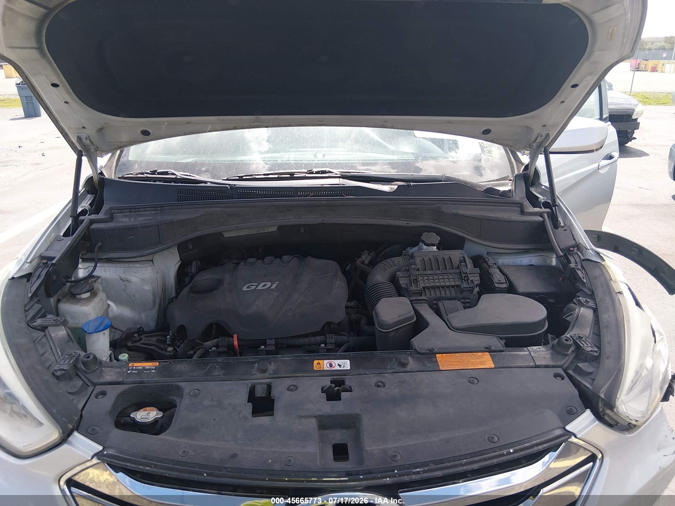2014 Hyundai Santa Fe Sport 2.4l Silver vin: 5XYZU3LB0EG215017