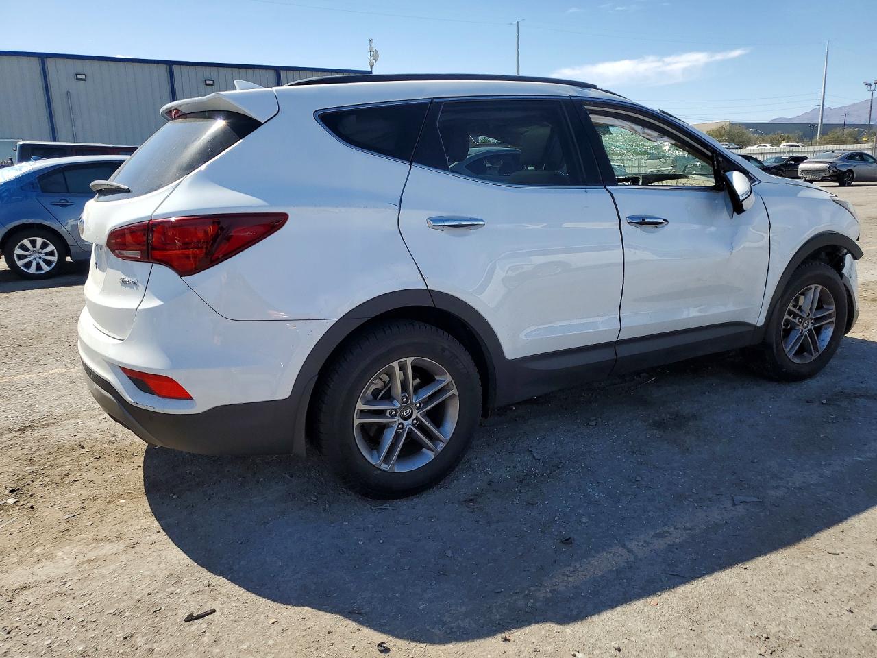 2017 Hyundai Santa Fe Sport 2.4l White vin: 5XYZU3LB0HG463367