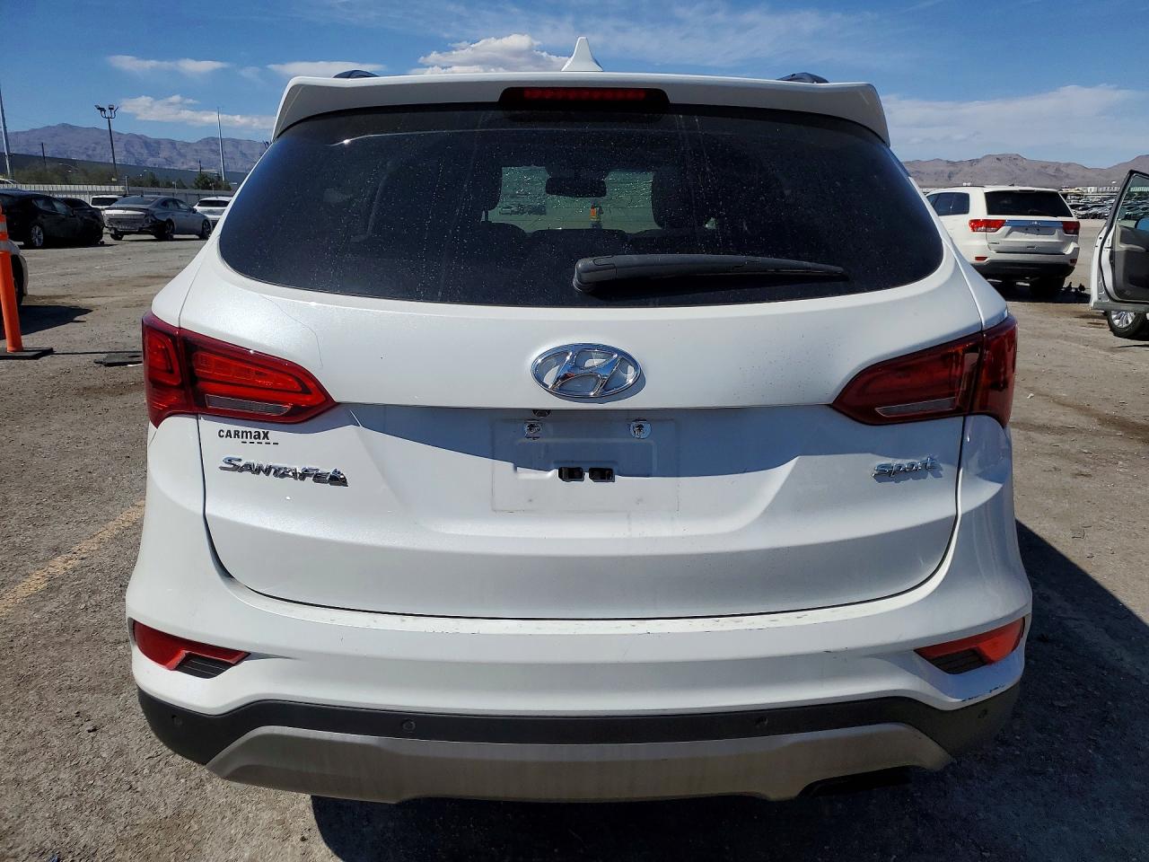2017 Hyundai Santa Fe Sport 2.4l White vin: 5XYZU3LB0HG463367