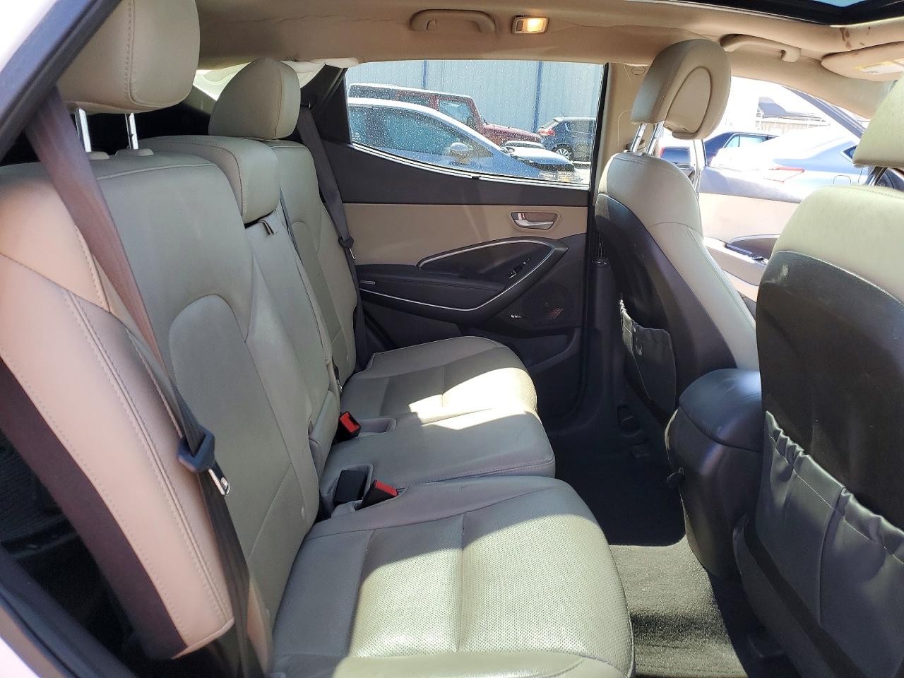 2017 Hyundai Santa Fe Sport 2.4l White vin: 5XYZU3LB0HG463367