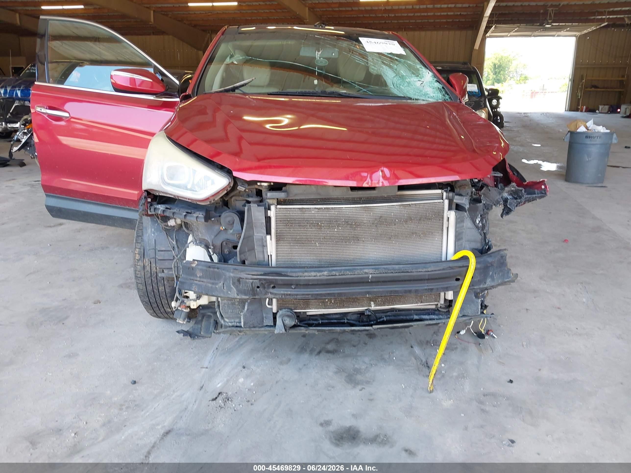 2013 Hyundai Santa Fe Sport Burgundy vin: 5XYZU3LB1DG090415