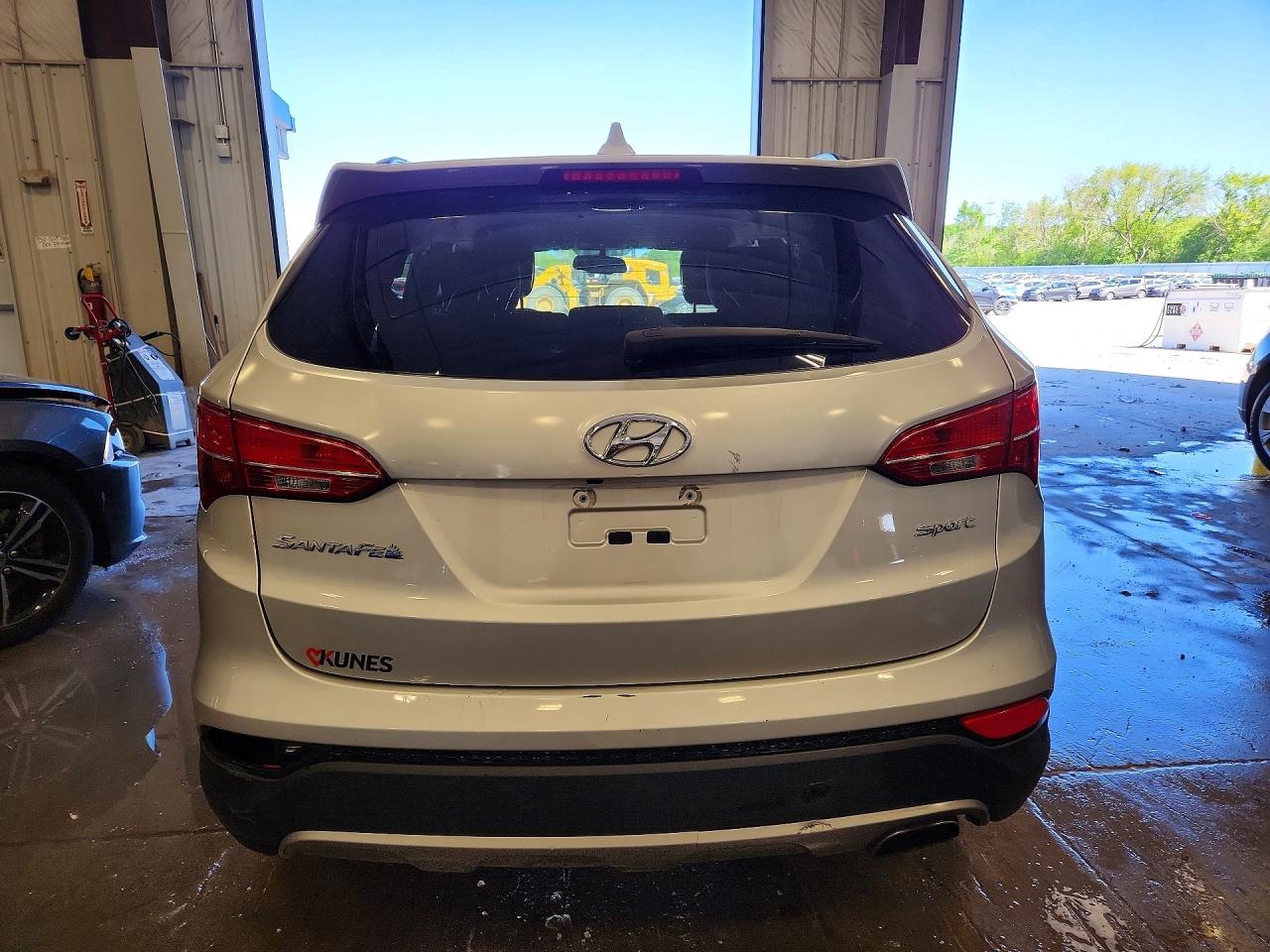 2014 Hyundai Santa Fe Sport 2.4l Silver vin: 5XYZU3LB1EG129232