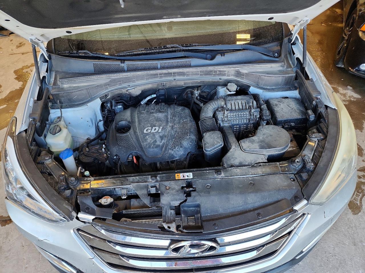 2014 Hyundai Santa Fe Sport 2.4l Silver vin: 5XYZU3LB1EG129232