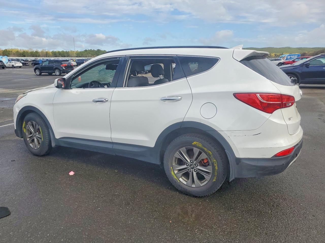 2014 Hyundai Santa Fe Sport 2.4l White vin: 5XYZU3LB1EG148136