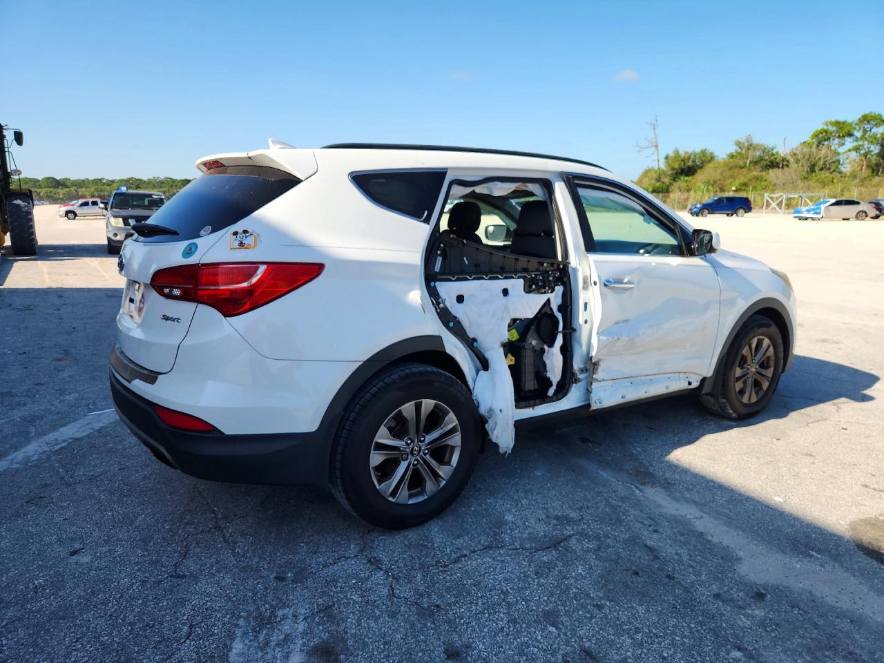 2014 Hyundai Santa Fe Sport 2.4l White vin: 5XYZU3LB1EG165065