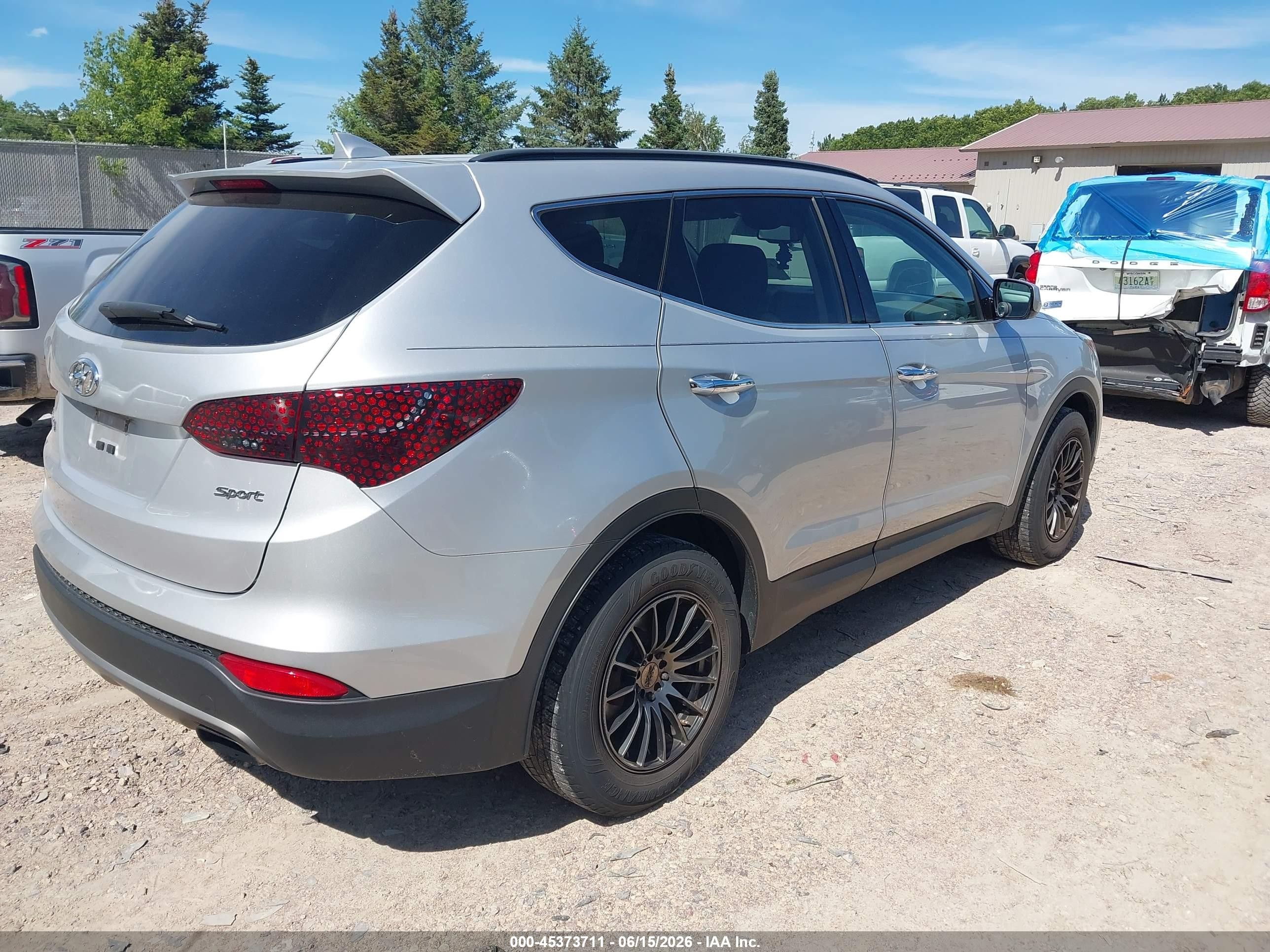 2014 Hyundai Santa Fe Sport 2.4l Silver vin: 5XYZU3LB1EG166913