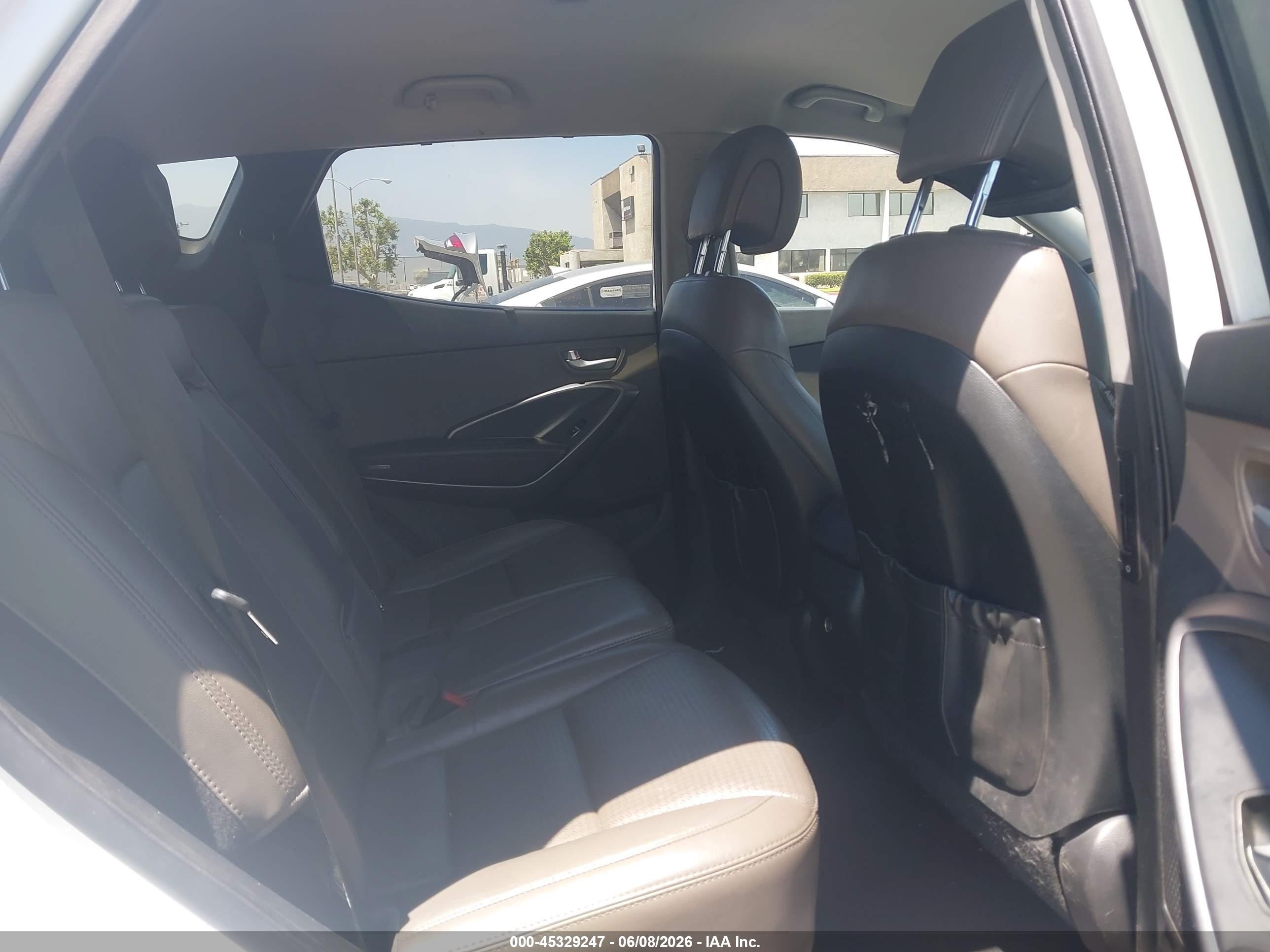 2014 Hyundai Santa Fe Sport 2.4l White vin: 5XYZU3LB1EG177944
