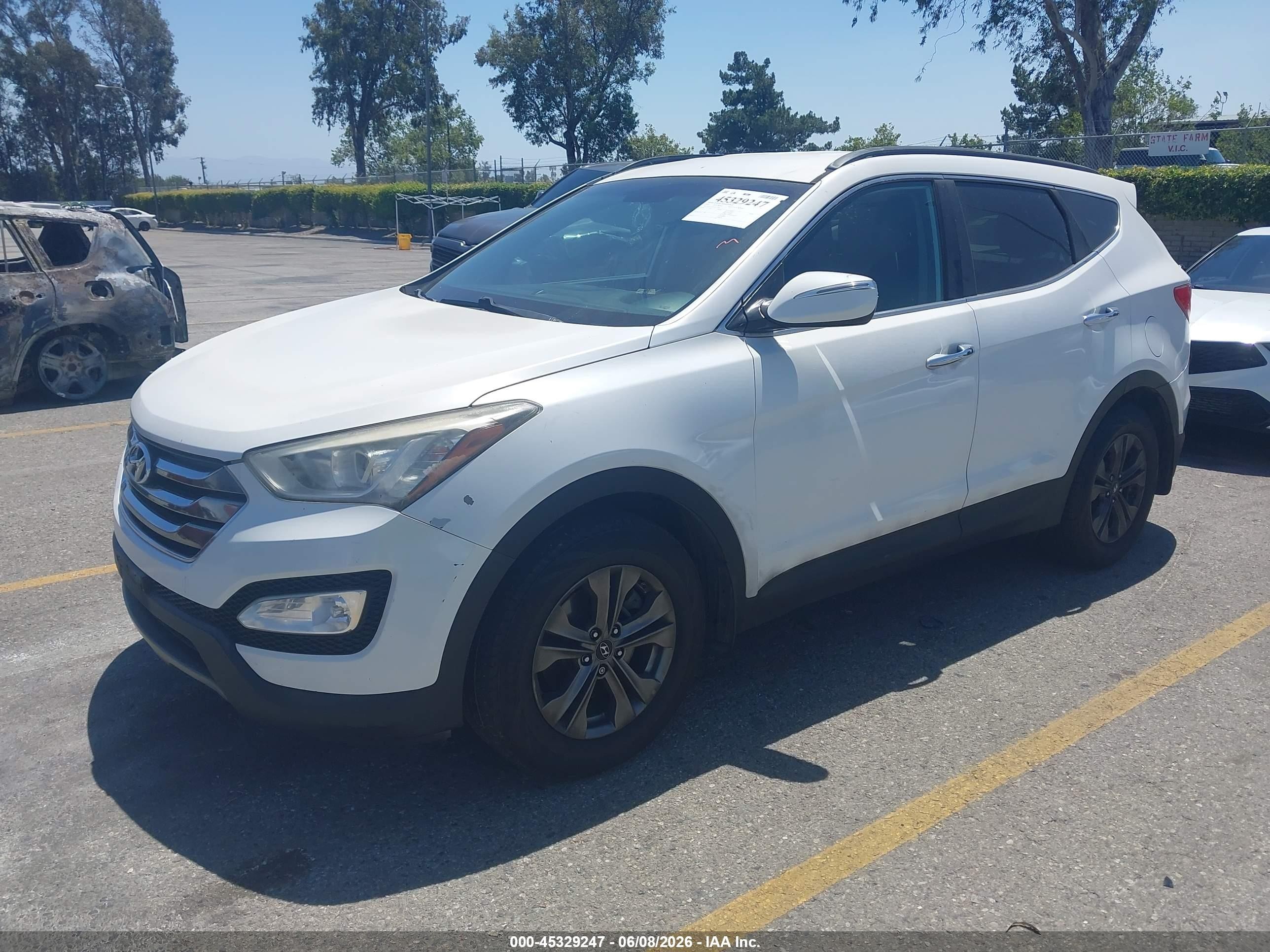 2014 Hyundai Santa Fe Sport 2.4l White vin: 5XYZU3LB1EG177944