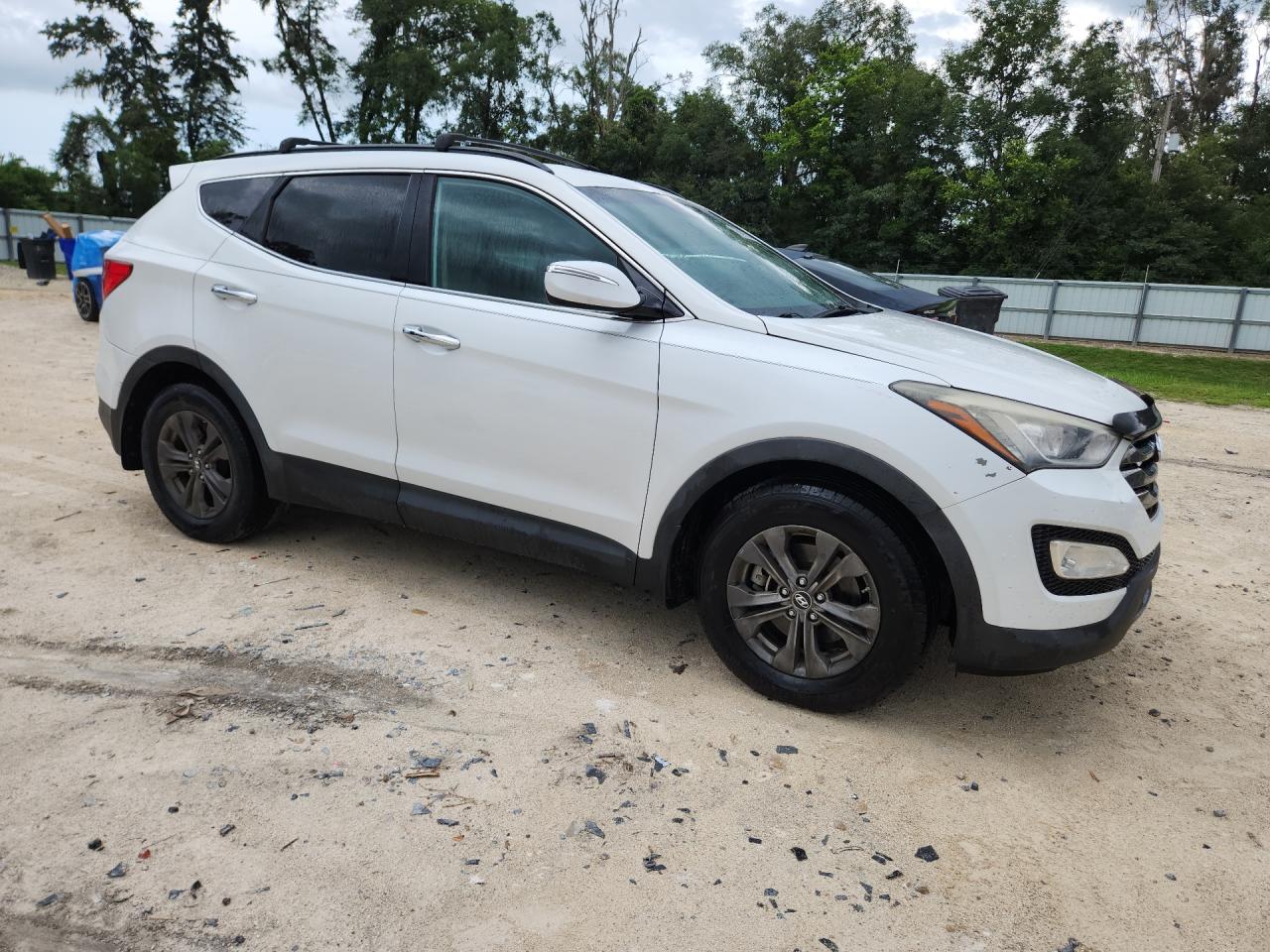 2014 Hyundai Santa Fe Sport 2.4l Белый vin: 5XYZU3LB1EG209257 Damage: Overall Vehicle, Chipped, 10 Or More