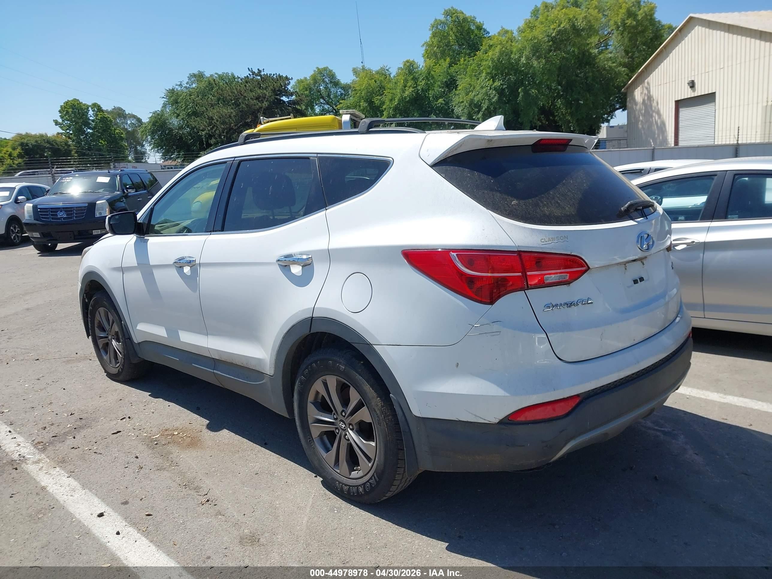 2015 Hyundai Santa Fe Sport 2.4l White vin: 5XYZU3LB1FG237741