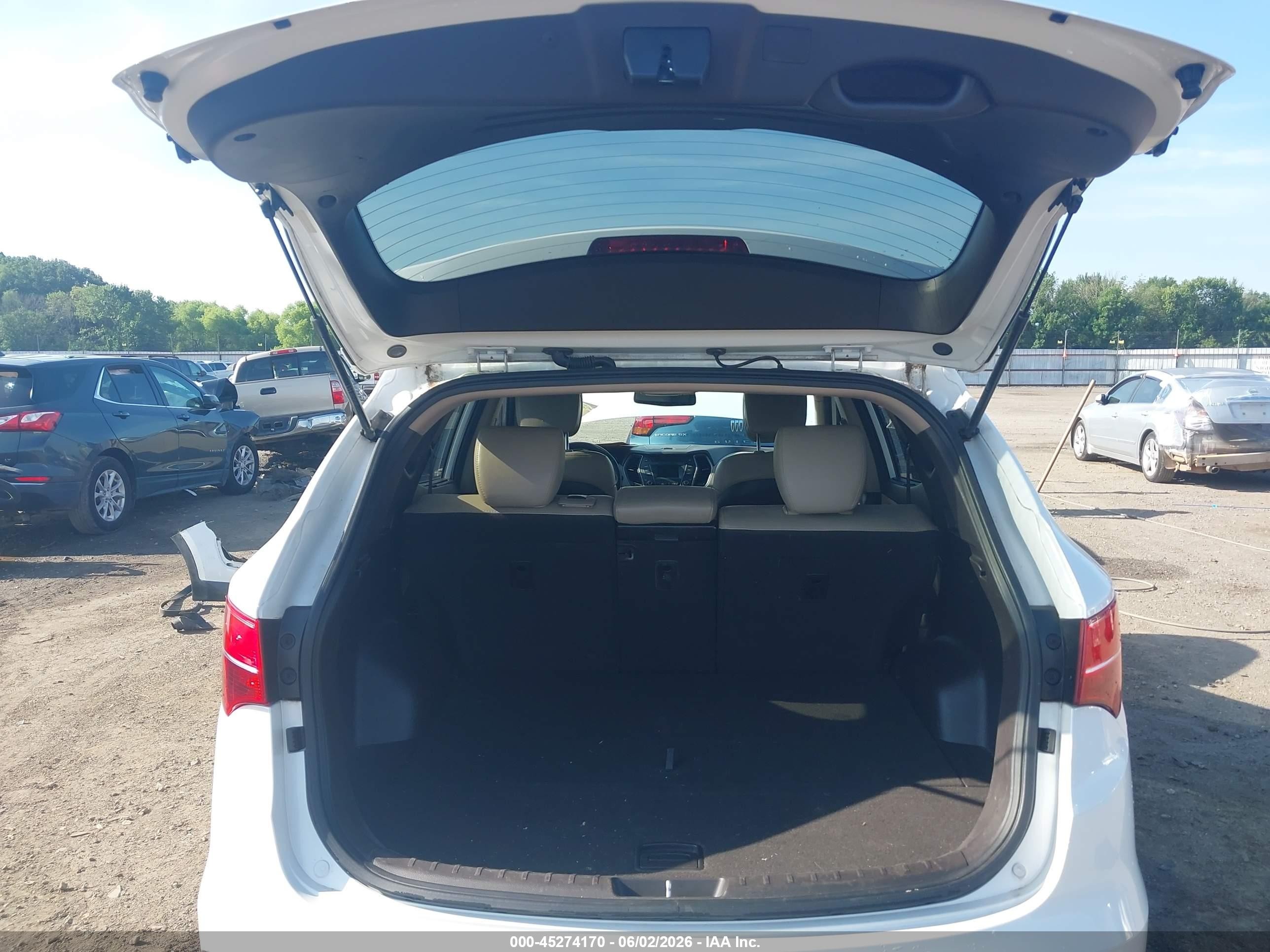 2015 Hyundai Santa Fe Sport 2.4l White vin: 5XYZU3LB1FG295218