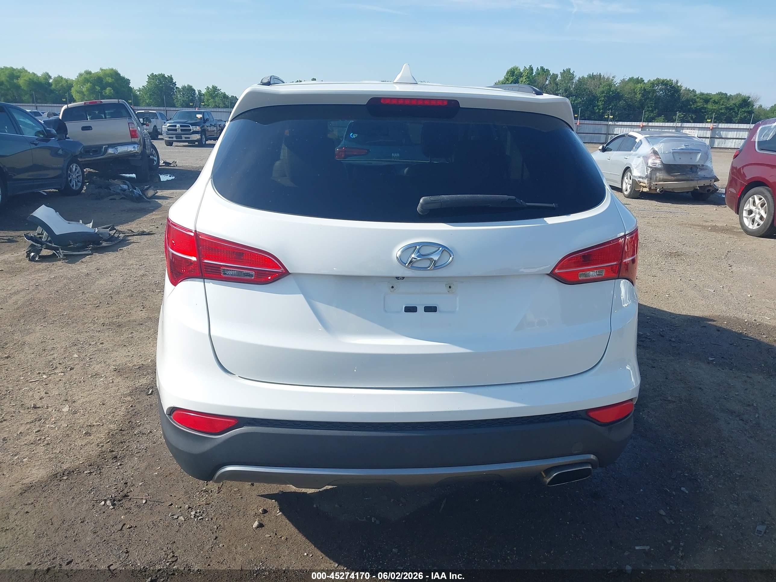 2015 Hyundai Santa Fe Sport 2.4l White vin: 5XYZU3LB1FG295218