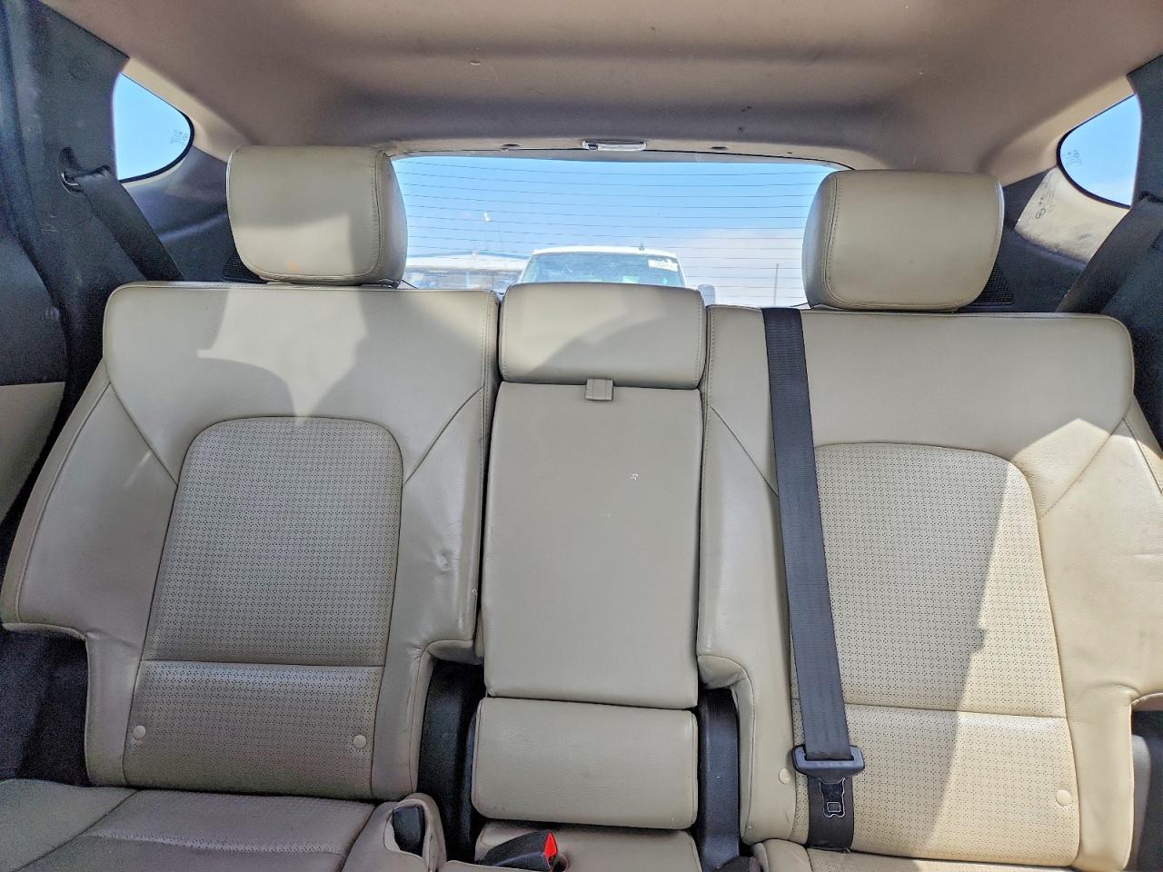 2013 Hyundai Santa Fe Sport 2.4l White vin: 5XYZU3LB2DG040011