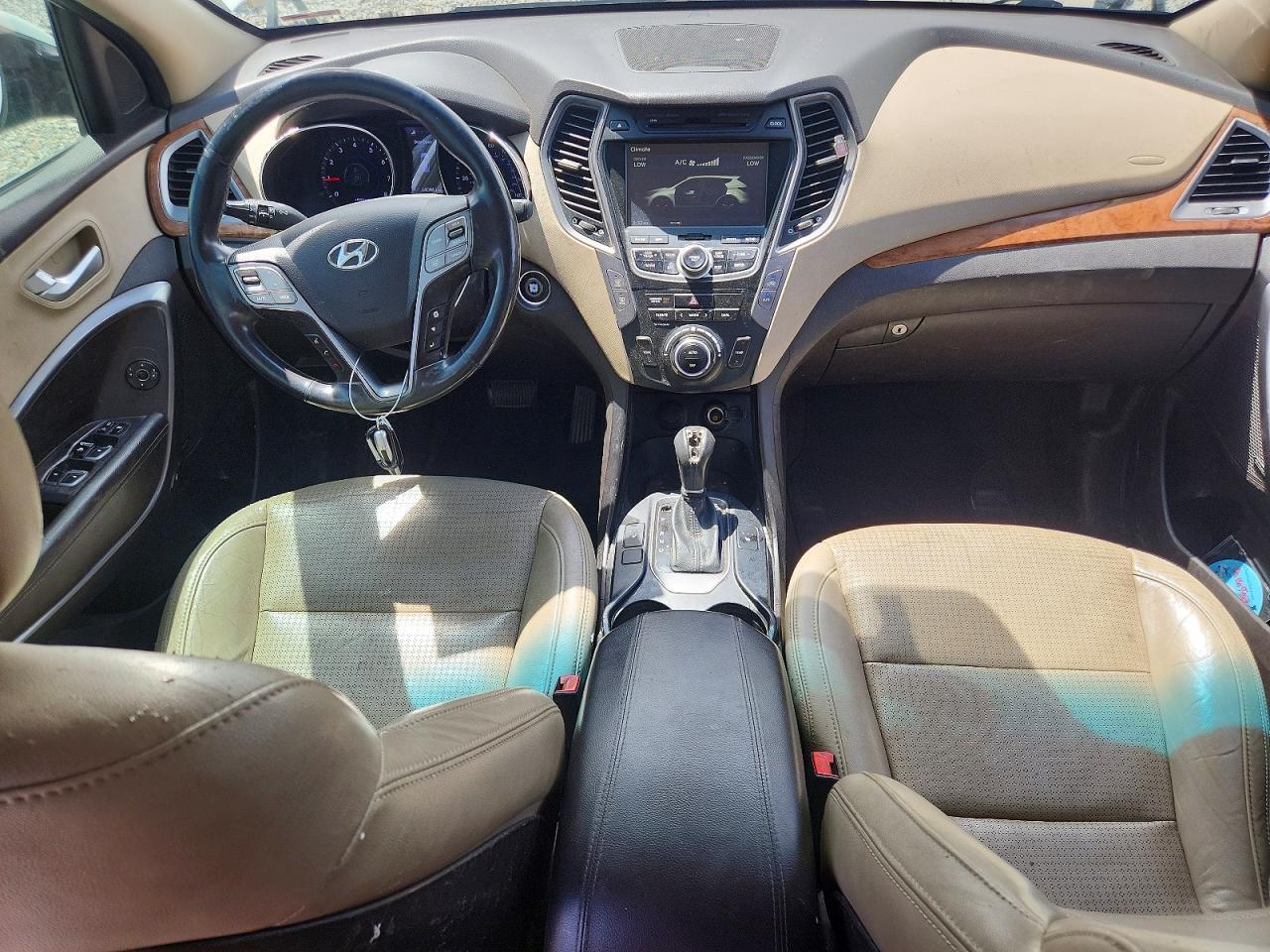 2013 Hyundai Santa Fe Sport 2.4l White vin: 5XYZU3LB2DG040011