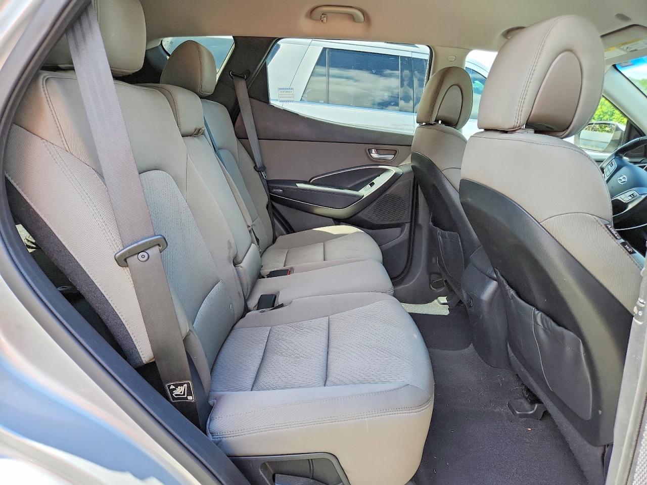 2014 Hyundai Santa Fe Sport 2.4l Silver vin: 5XYZU3LB2EG130728