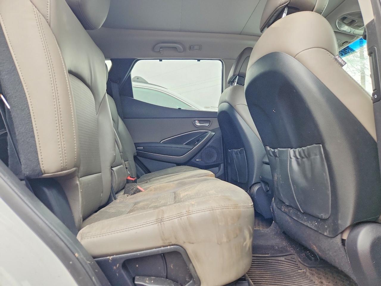 2014 Hyundai Santa Fe Sport 2.4l White vin: 5XYZU3LB2EG135394