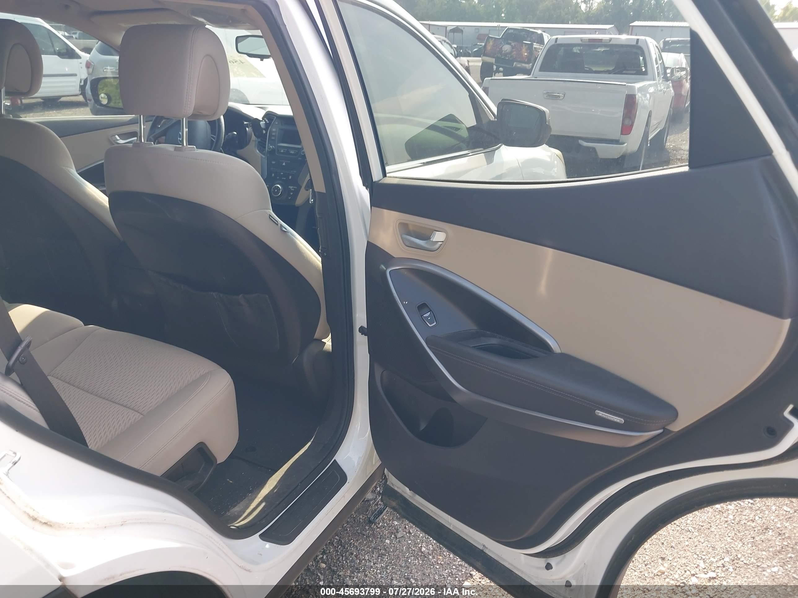 2014 Hyundai Santa Fe Sport 2.4l White vin: 5XYZU3LB2EG174695