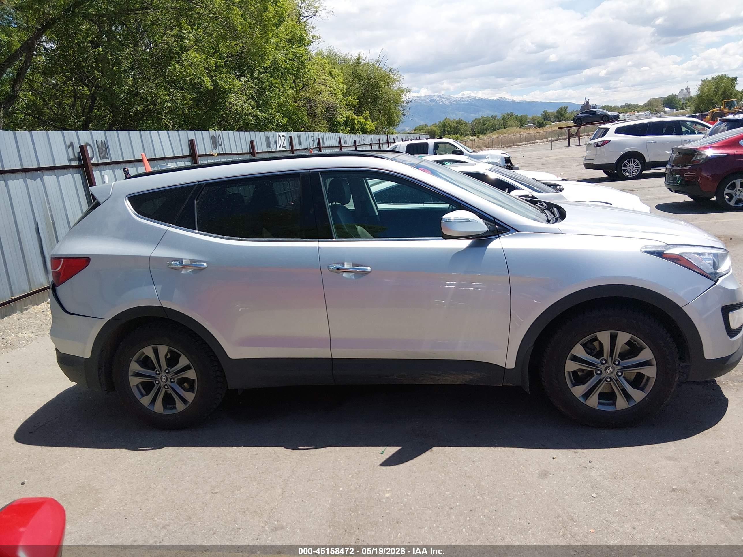 2014 Hyundai Santa Fe Sport 2.4l Silver vin: 5XYZU3LB2EG191917