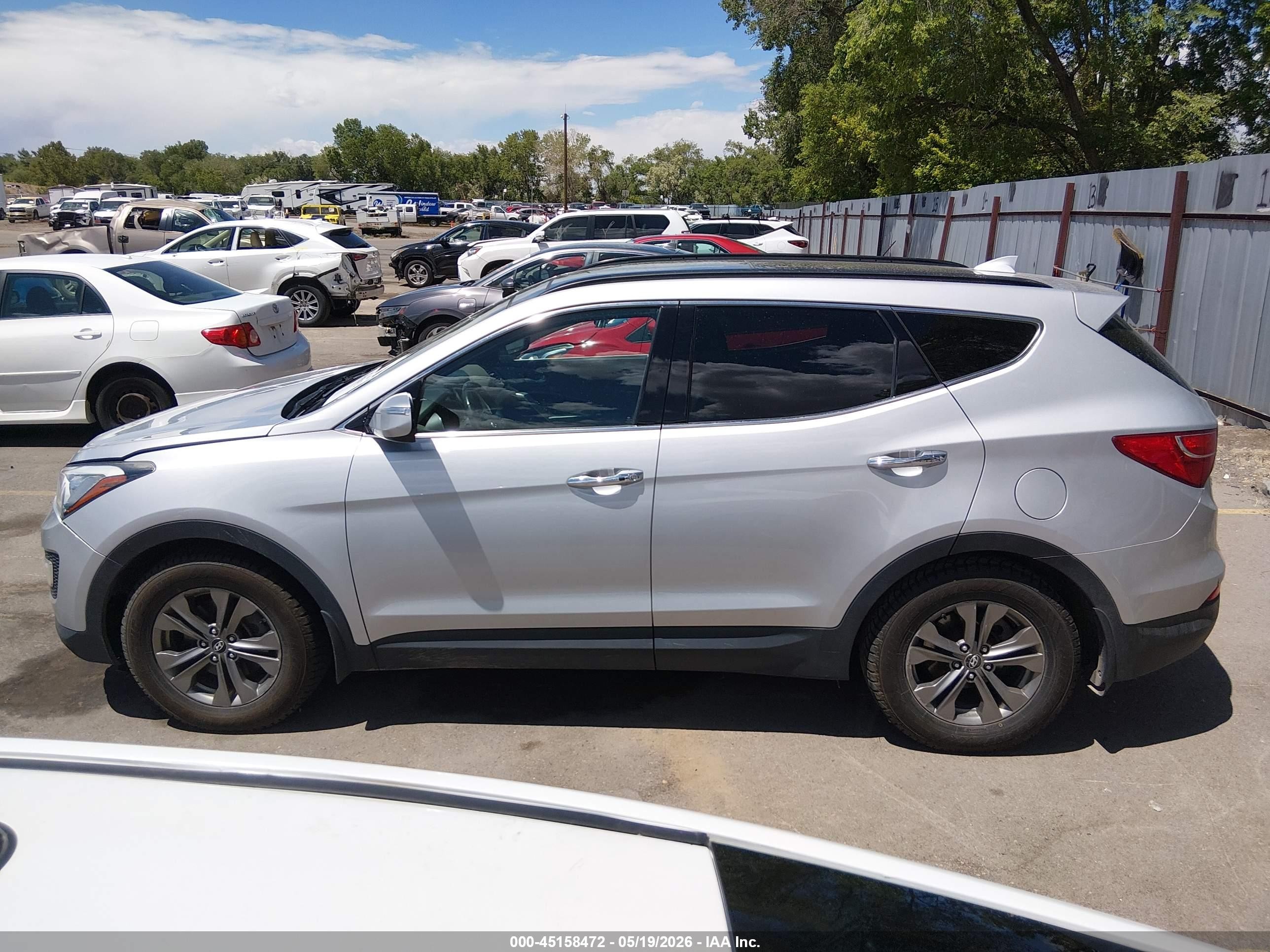 2014 Hyundai Santa Fe Sport 2.4l Silver vin: 5XYZU3LB2EG191917