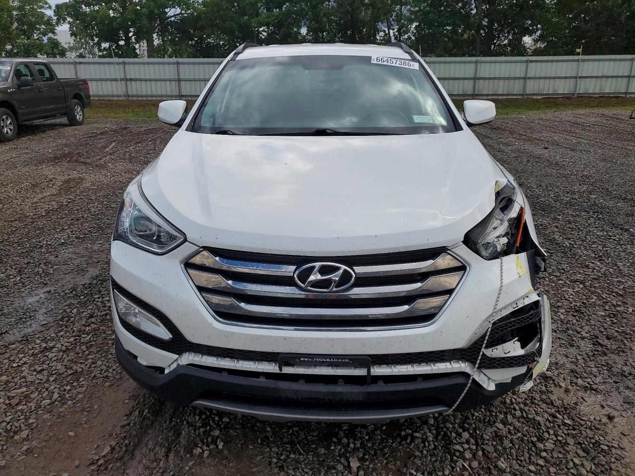 2014 Hyundai Santa Fe Sport 2.4l White vin: 5XYZU3LB2EG198530