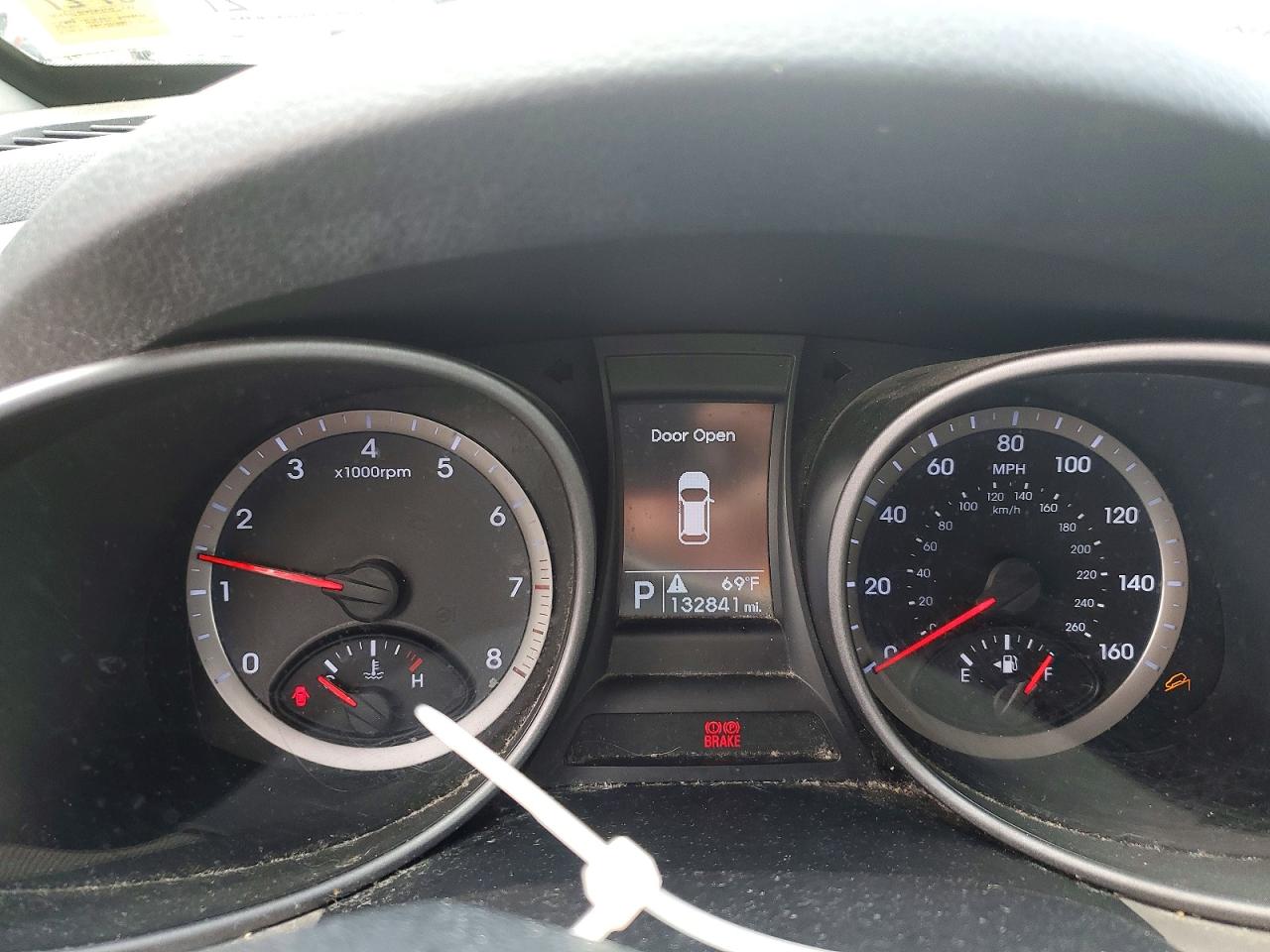 2014 Hyundai Santa Fe Sport 2.4l White vin: 5XYZU3LB2EG198530
