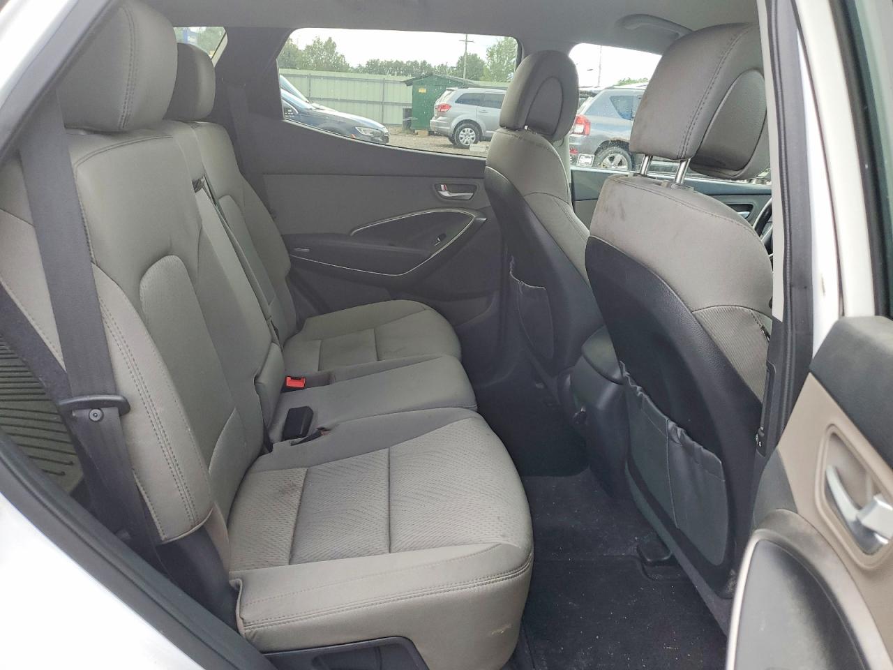 2014 Hyundai Santa Fe Sport 2.4l White vin: 5XYZU3LB2EG198530