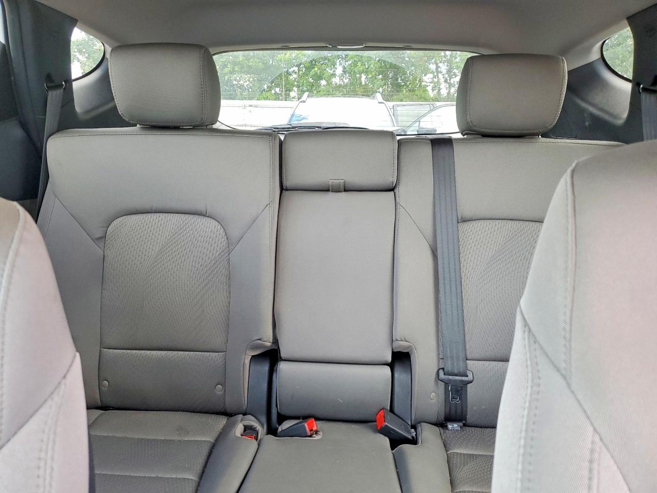 2014 Hyundai Santa Fe Sport 2.4l White vin: 5XYZU3LB2EG198530