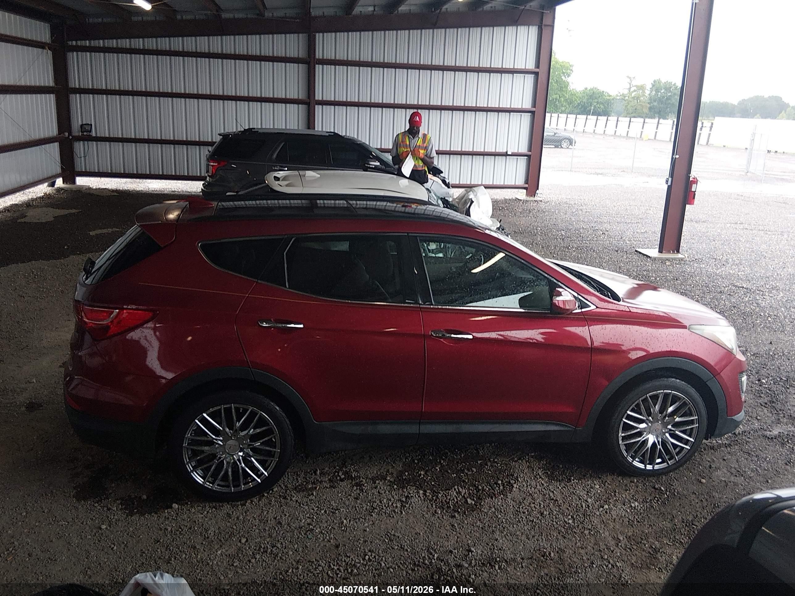 2015 Hyundai Santa Fe Sport 2.4l Red vin: 5XYZU3LB2FG259859
