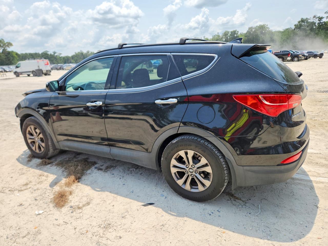 2015 Hyundai Santa Fe Sport 2.4l Черный vin: 5XYZU3LB2FG304878