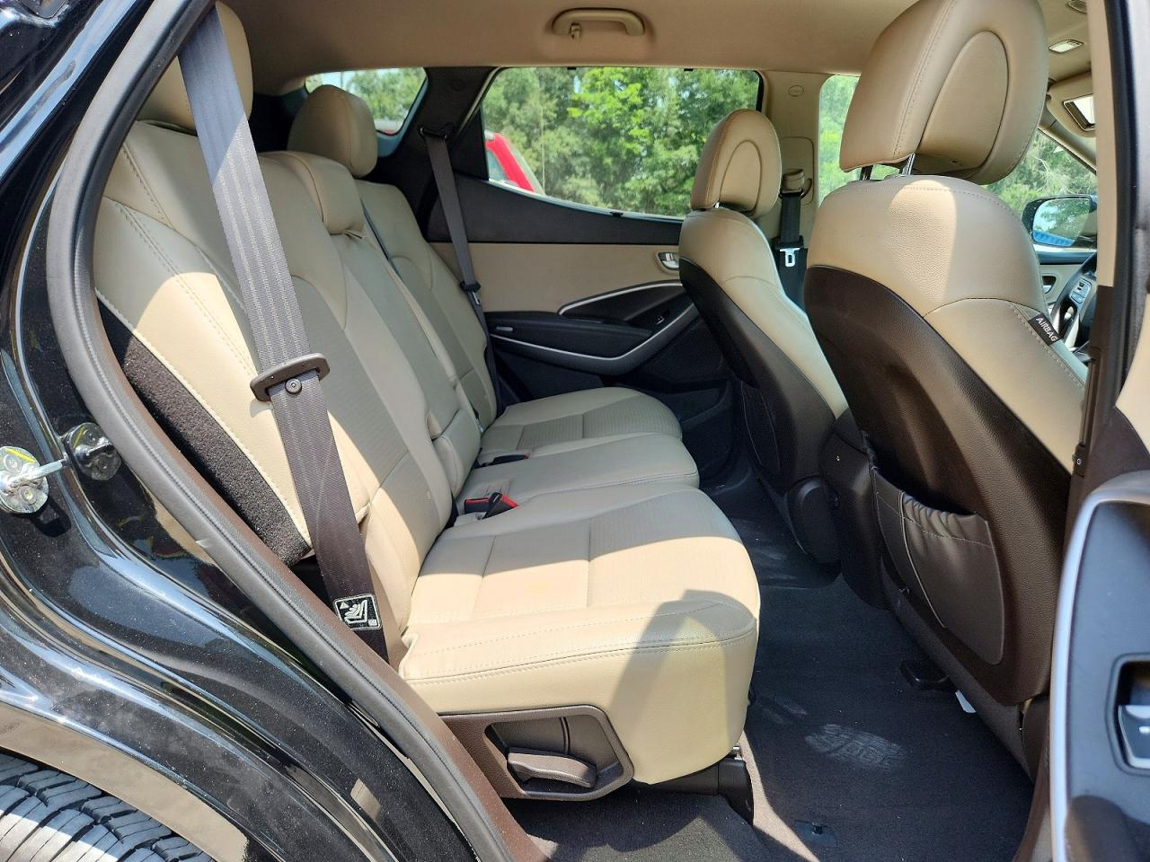 2015 Hyundai Santa Fe Sport 2.4l Черный vin: 5XYZU3LB2FG304878