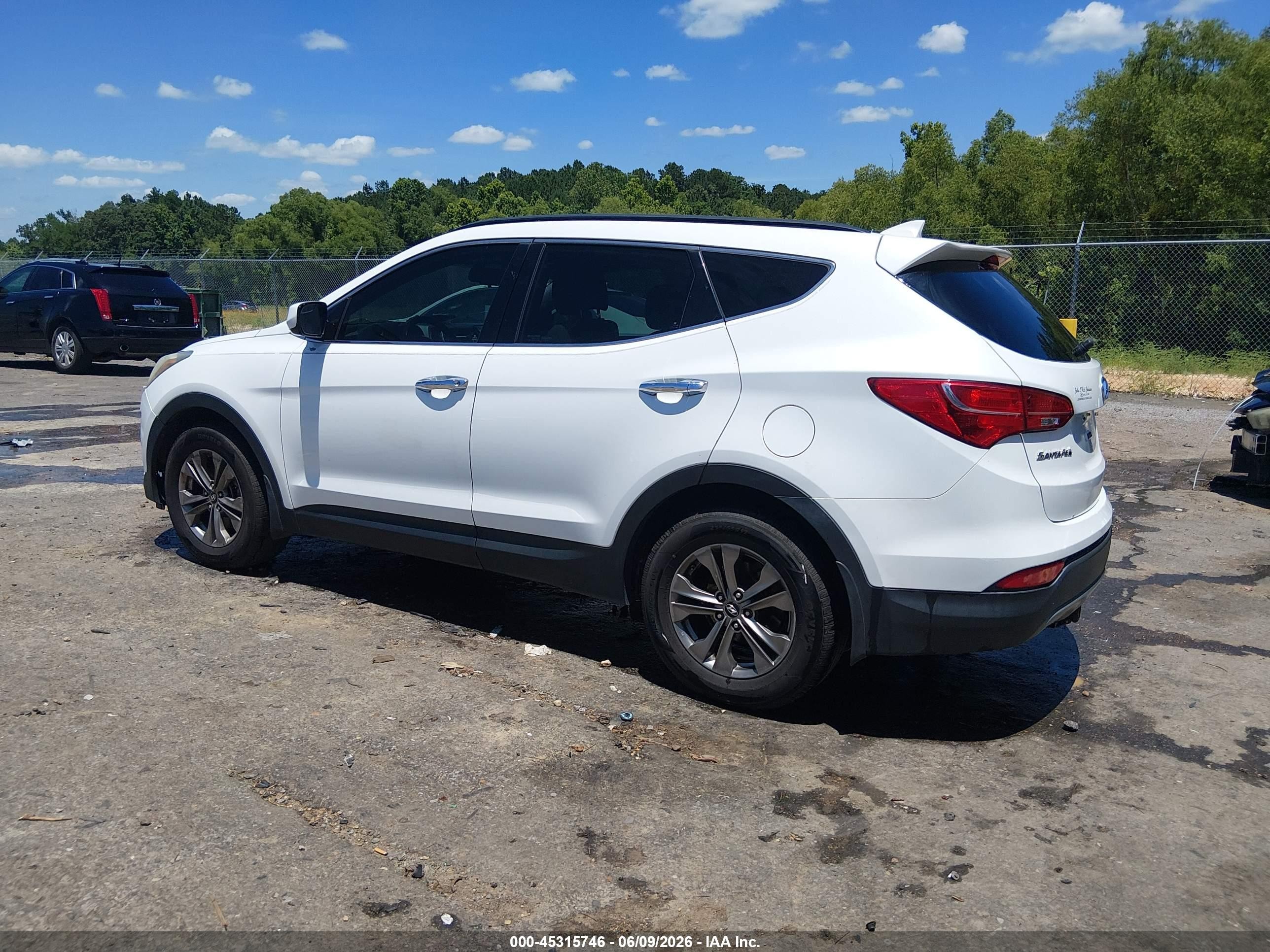 2013 Hyundai Santa Fe Sport White vin: 5XYZU3LB3DG042608