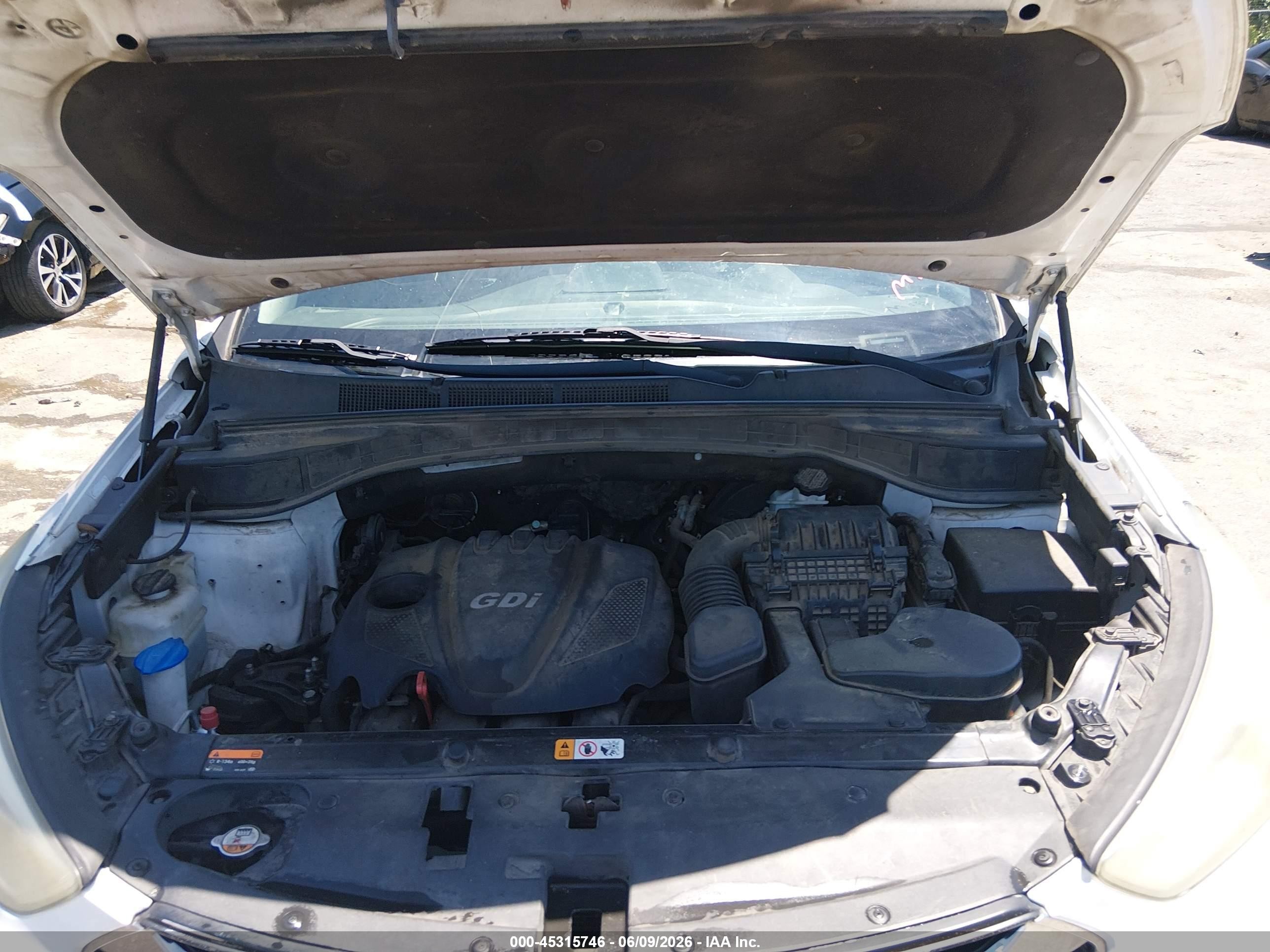 2013 Hyundai Santa Fe Sport White vin: 5XYZU3LB3DG042608