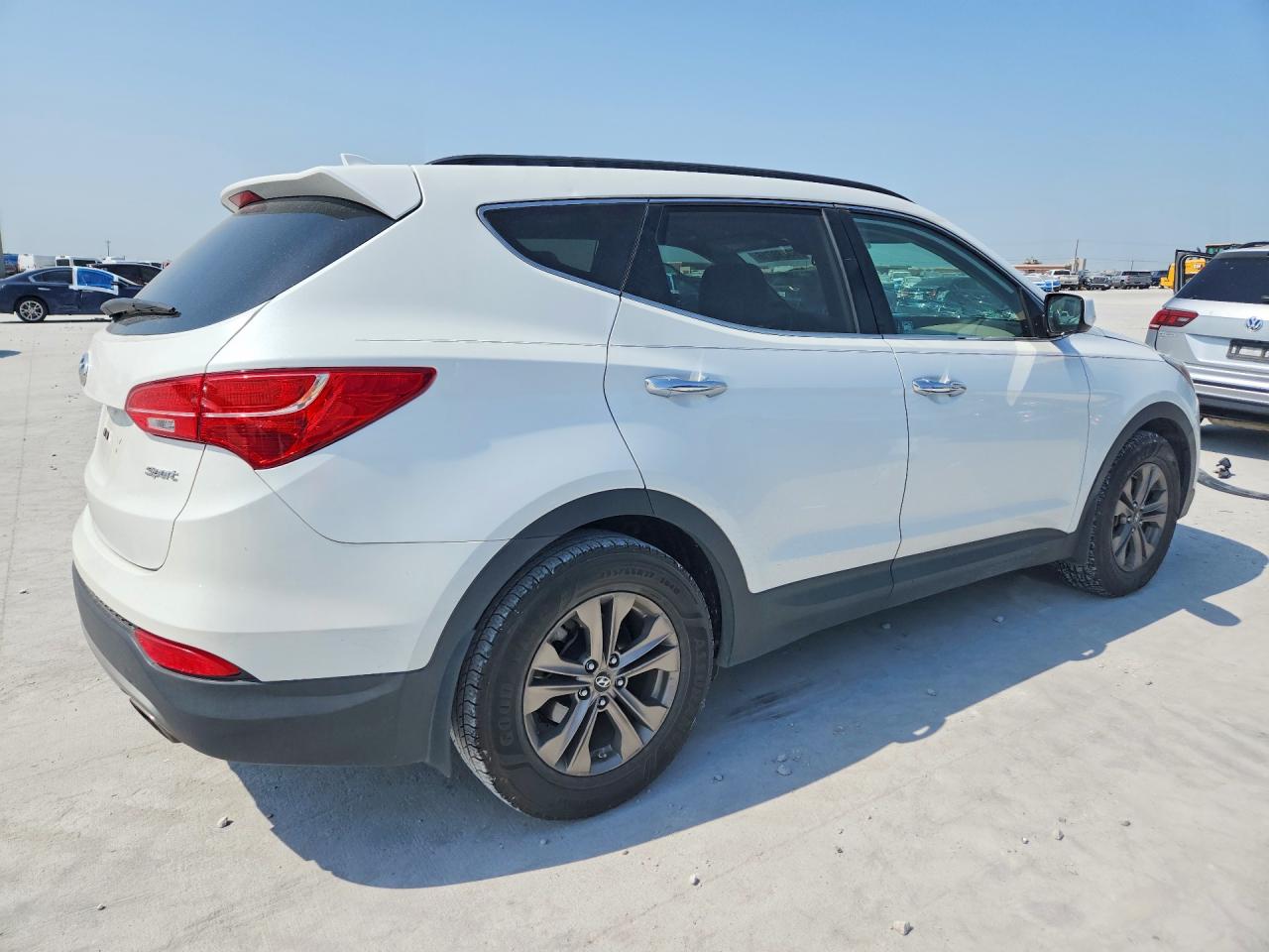2013 Hyundai Santa Fe Sport 2.4l White vin: 5XYZU3LB3DG077858