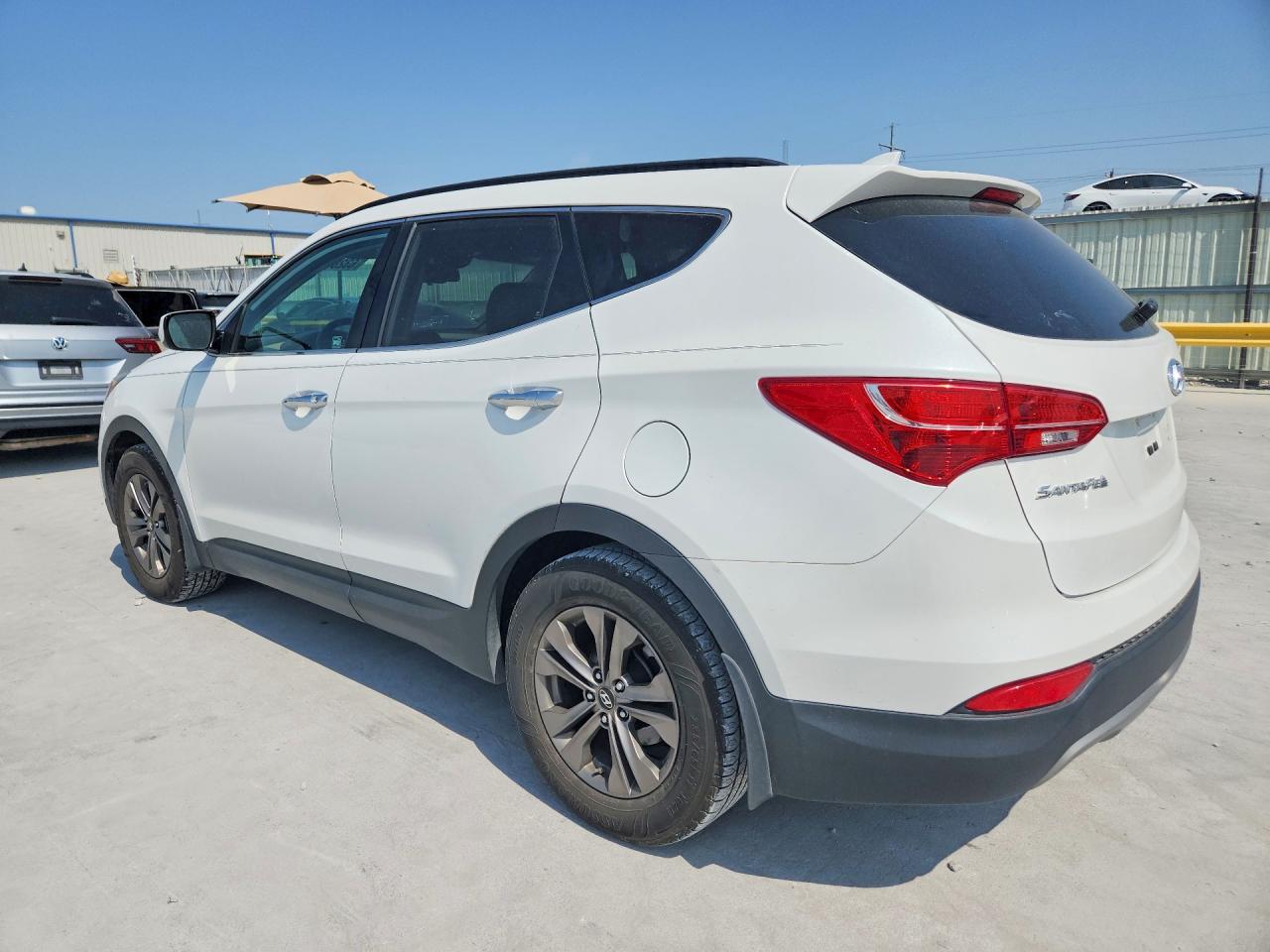 2013 Hyundai Santa Fe Sport 2.4l White vin: 5XYZU3LB3DG077858