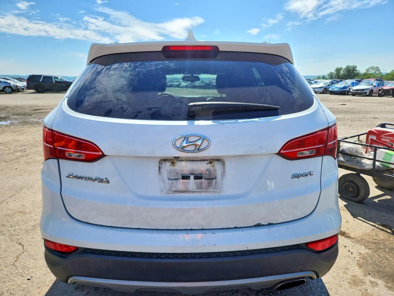 2014 Hyundai Santa Fe Sport 2.4l White vin: 5XYZU3LB3EG125764