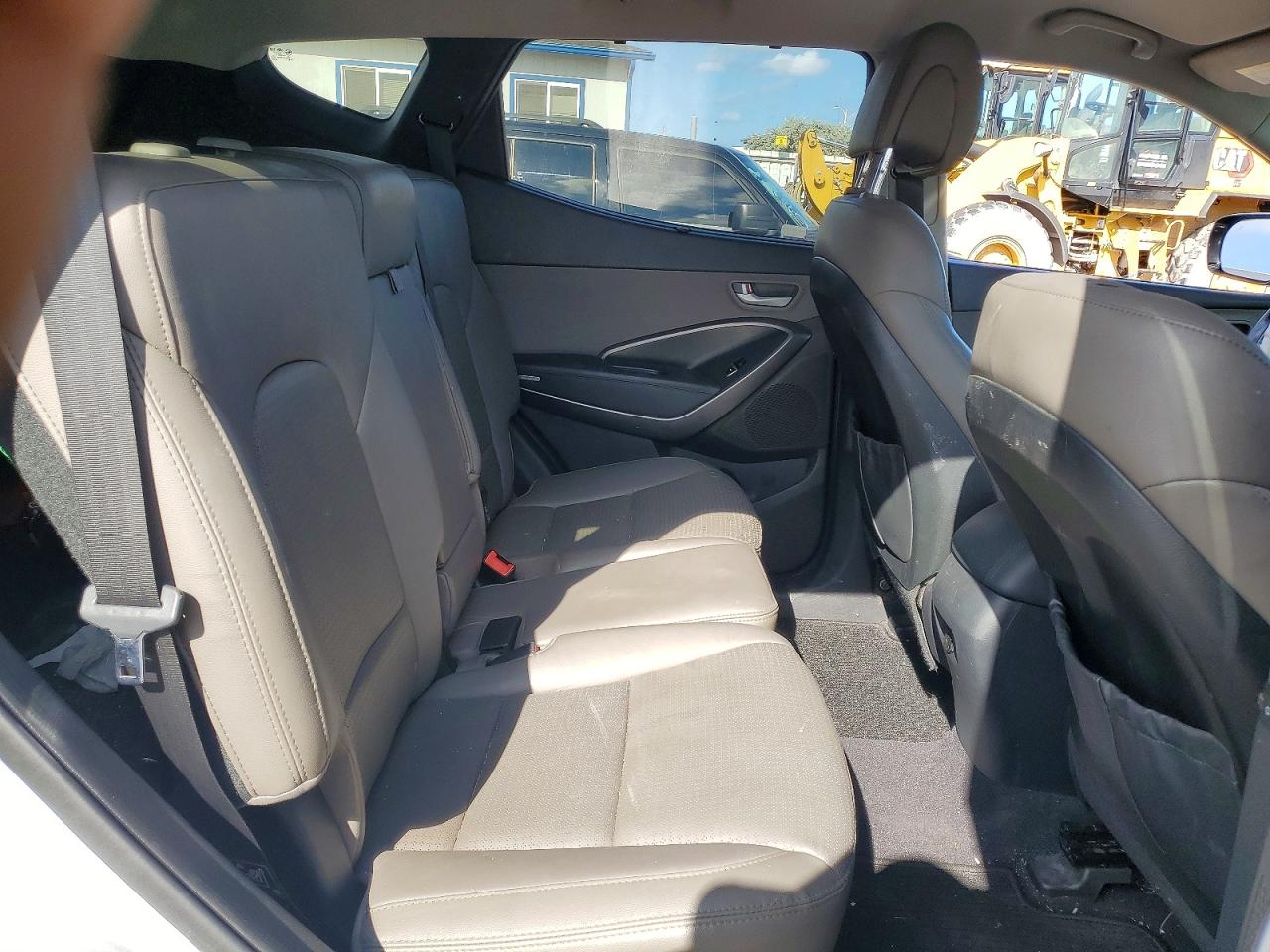 2014 Hyundai Santa Fe Sport 2.4l Серебряный vin: 5XYZU3LB3EG140040