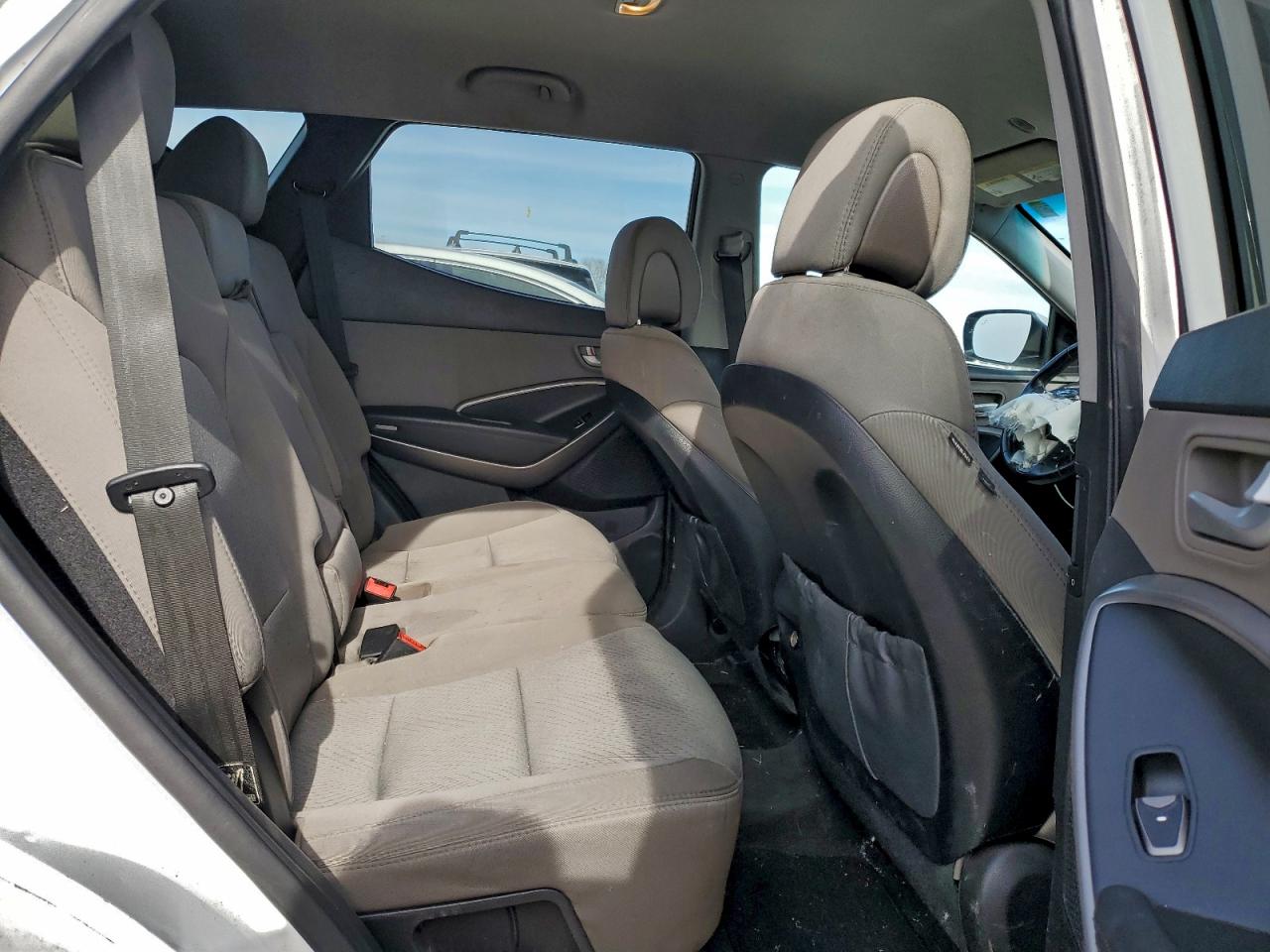 2014 Hyundai Santa Fe Sport 2.4l White vin: 5XYZU3LB3EG167657