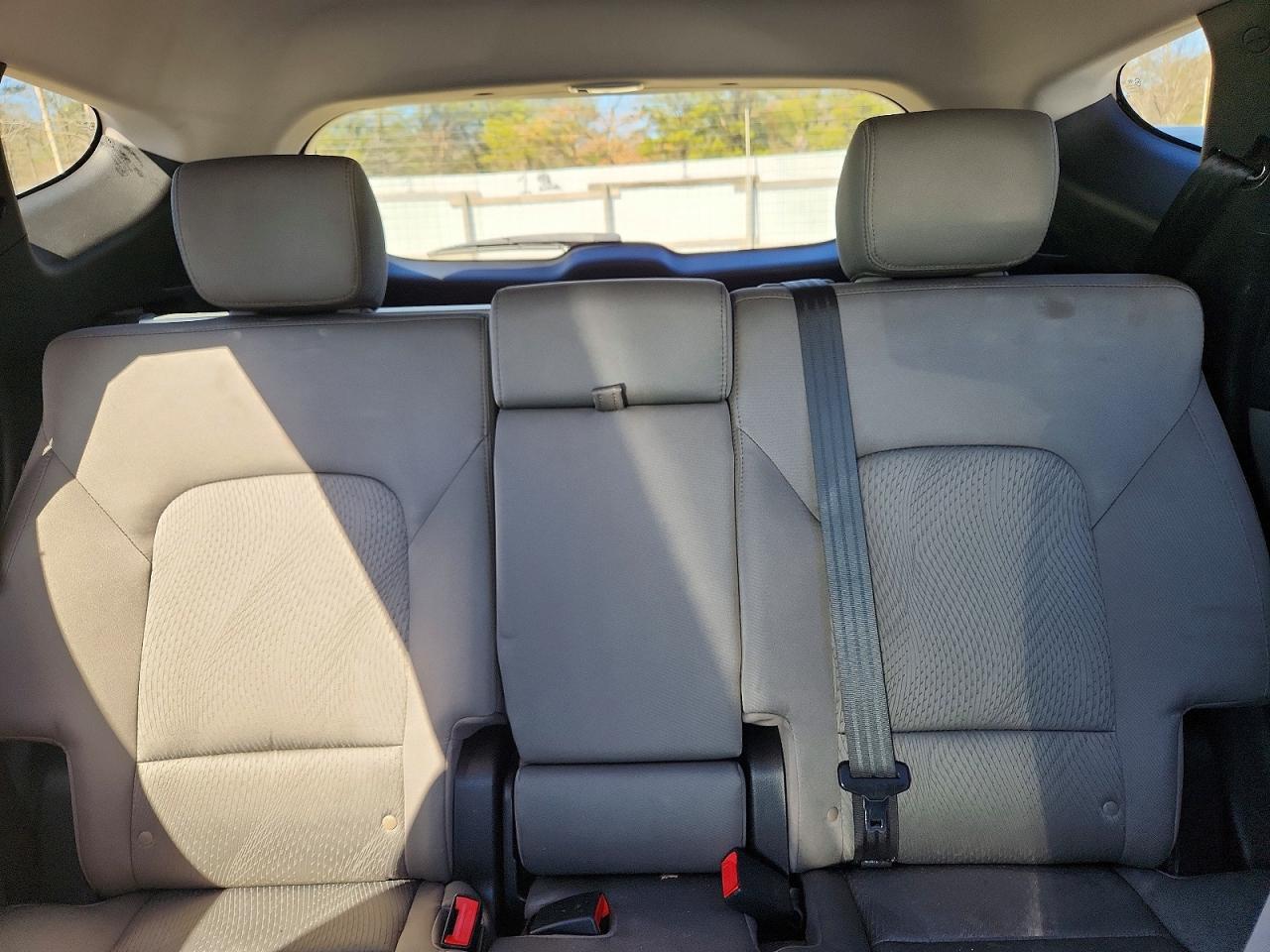 2014 Hyundai Santa Fe Sport 2.4l Silver vin: 5XYZU3LB3EG181302