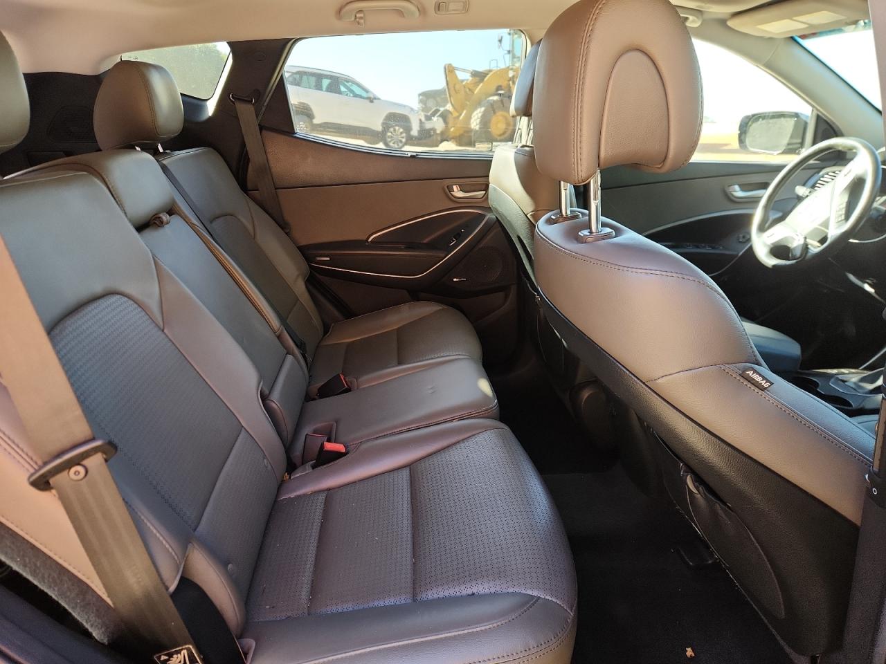 2014 Hyundai Santa Fe Gray vin: 5XYZU3LB3EG184054