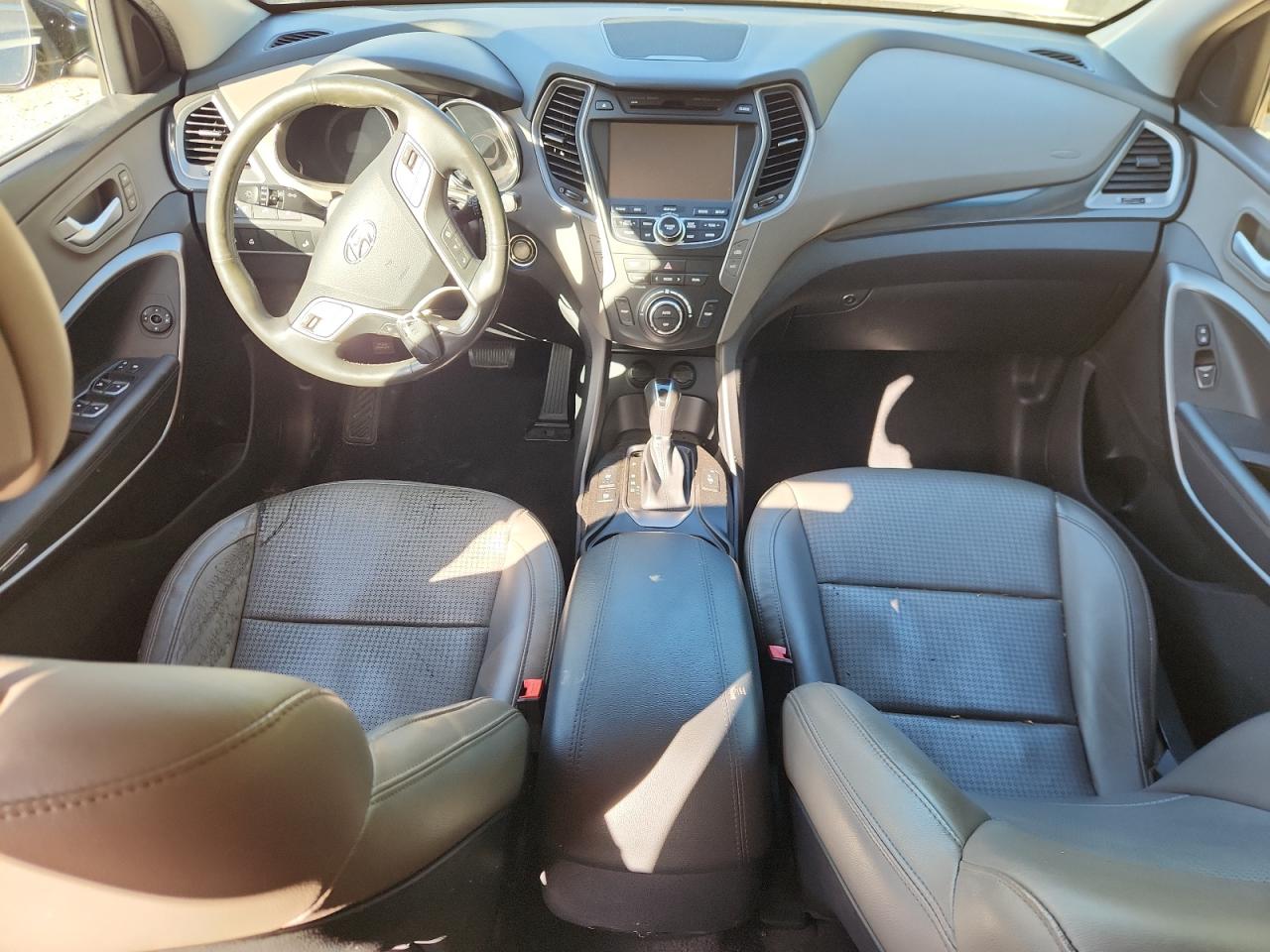 2014 Hyundai Santa Fe Gray vin: 5XYZU3LB3EG184054