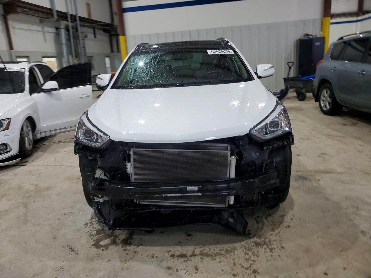 2014 Hyundai Santa Fe Sport 2.4l White vin: 5XYZU3LB3EG204626