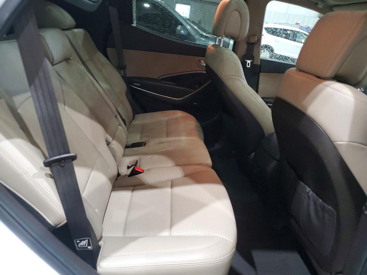 2014 Hyundai Santa Fe Sport 2.4l White vin: 5XYZU3LB3EG204626